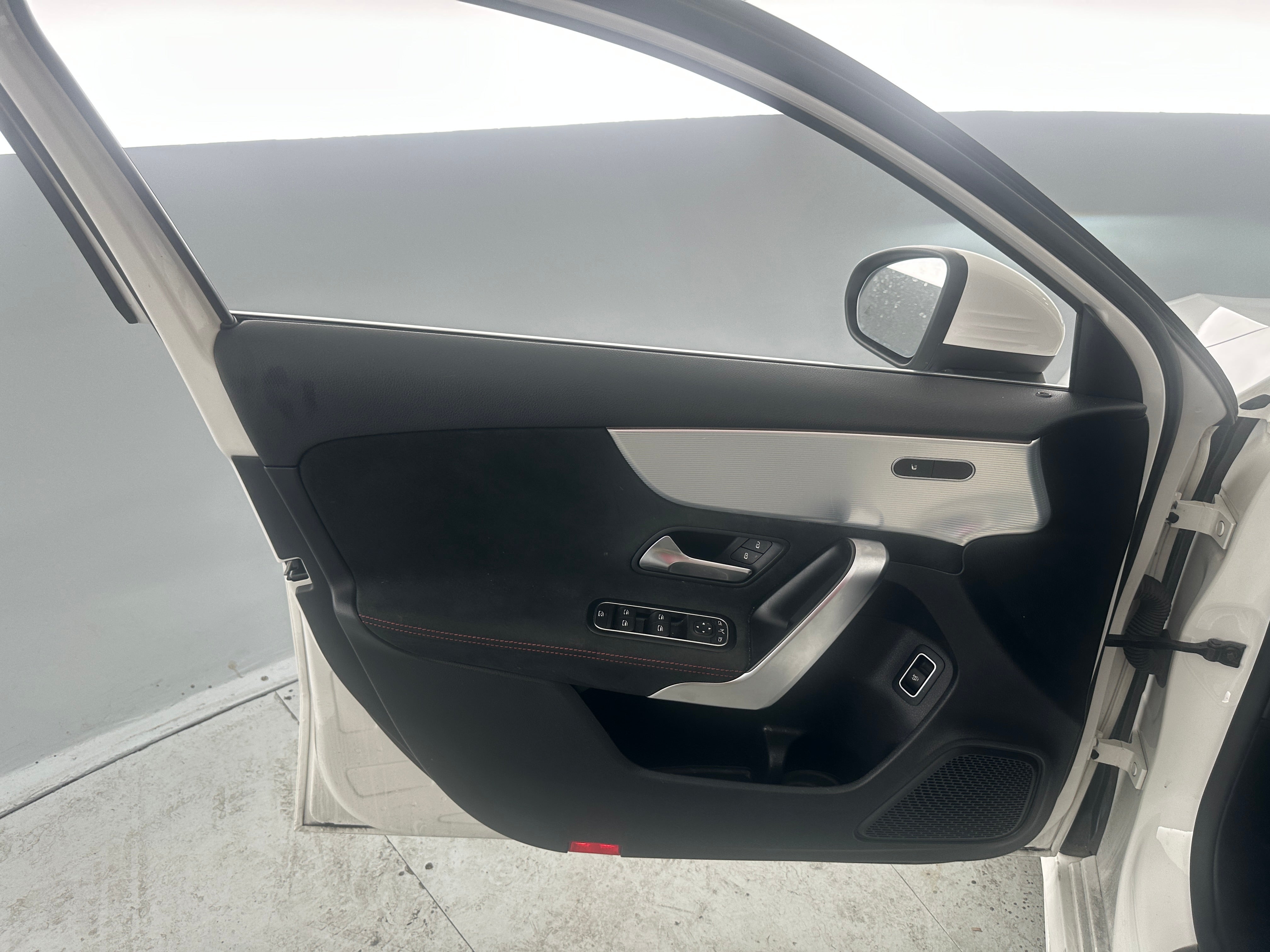 2022 Mercedes-Benz A-Class A220