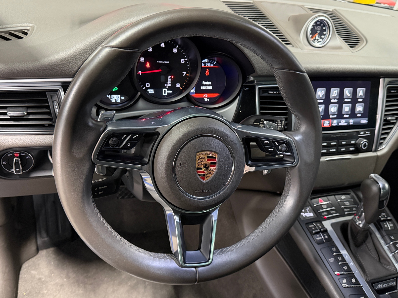 Thumbnail: 2018 Porsche Macan - 5