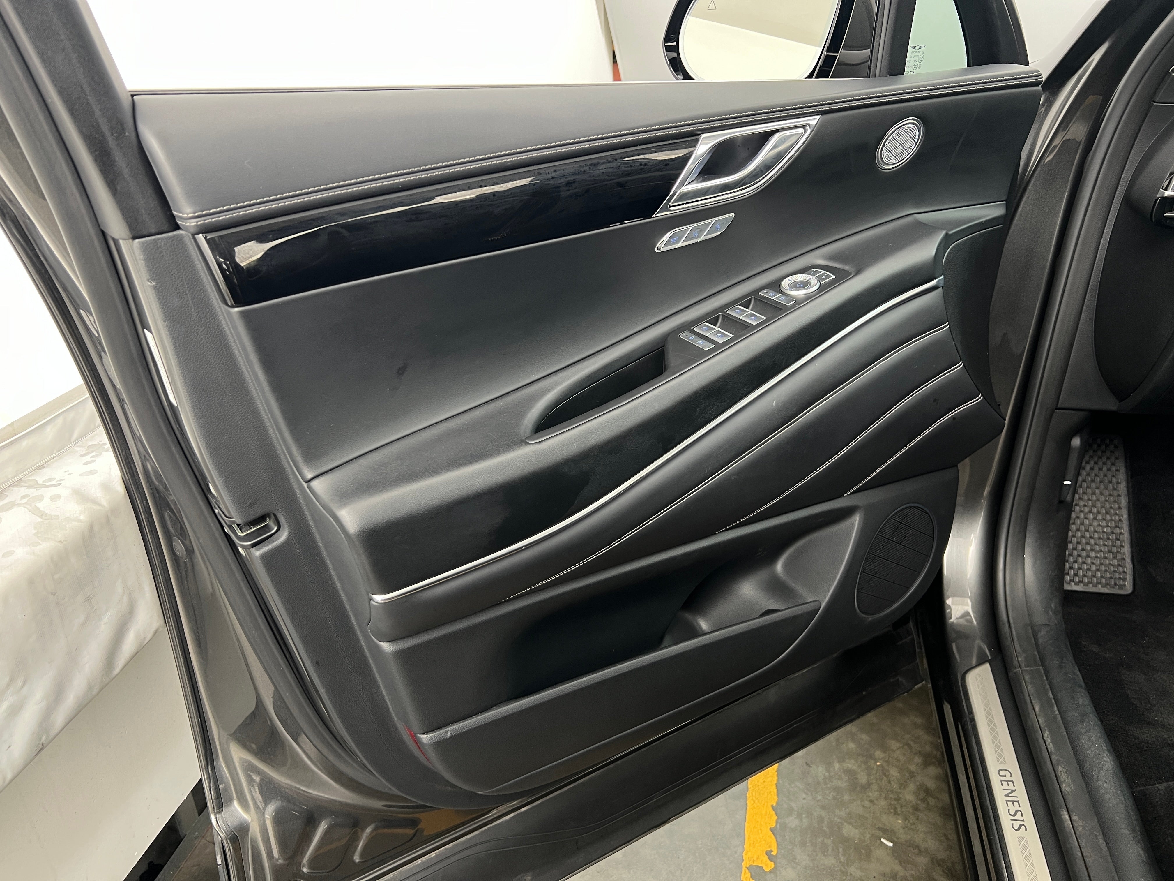 2025 GENESIS GV80