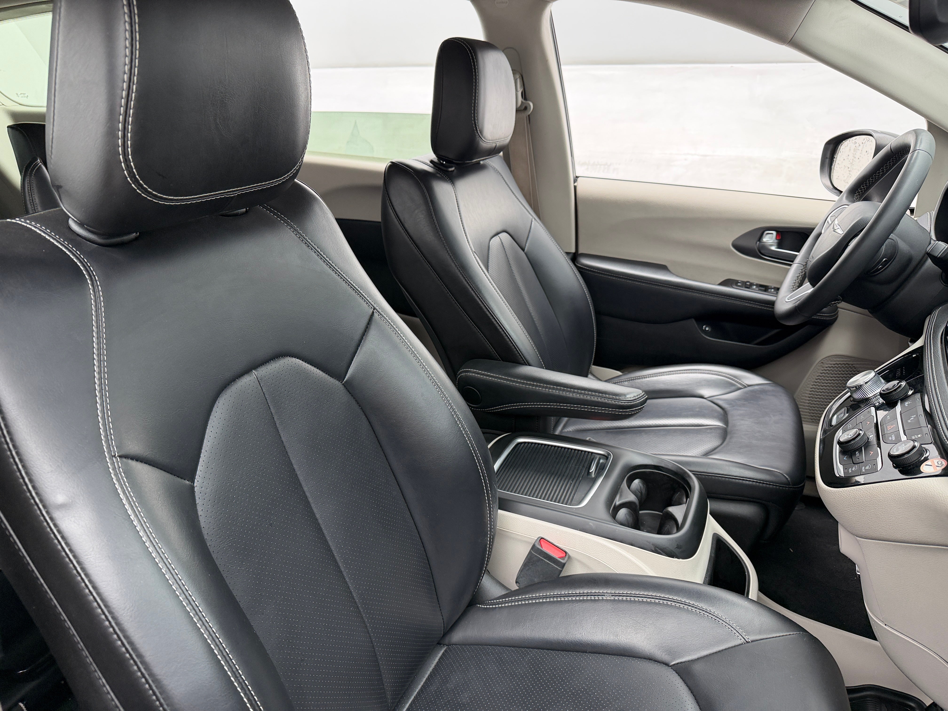 2023 Chrysler Pacifica Hybrid