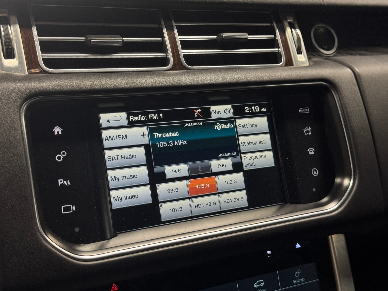 Thumbnail: 2016 Land Rover Range Rover - 4