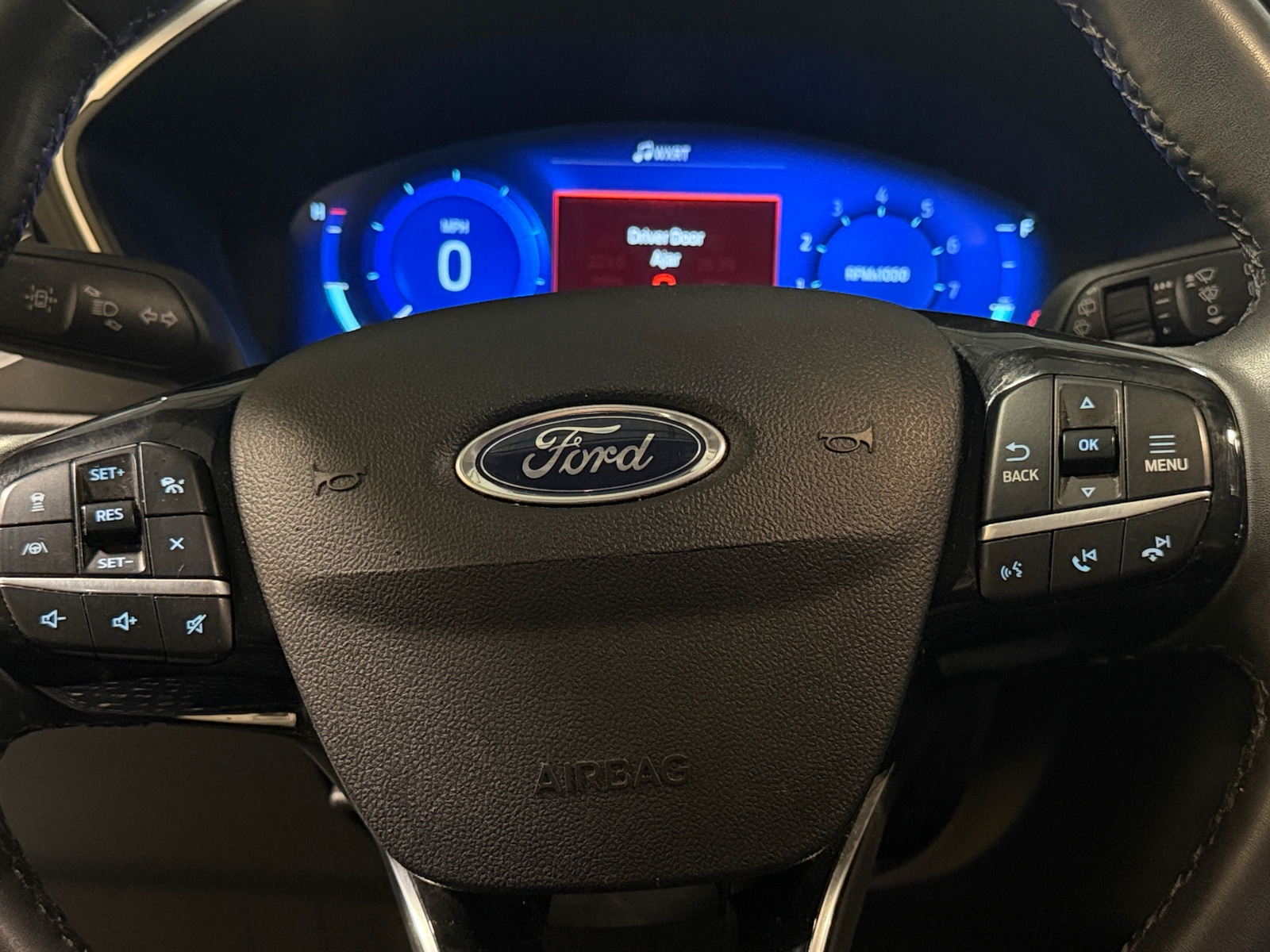Thumbnail: 2022 Ford Escape - 4