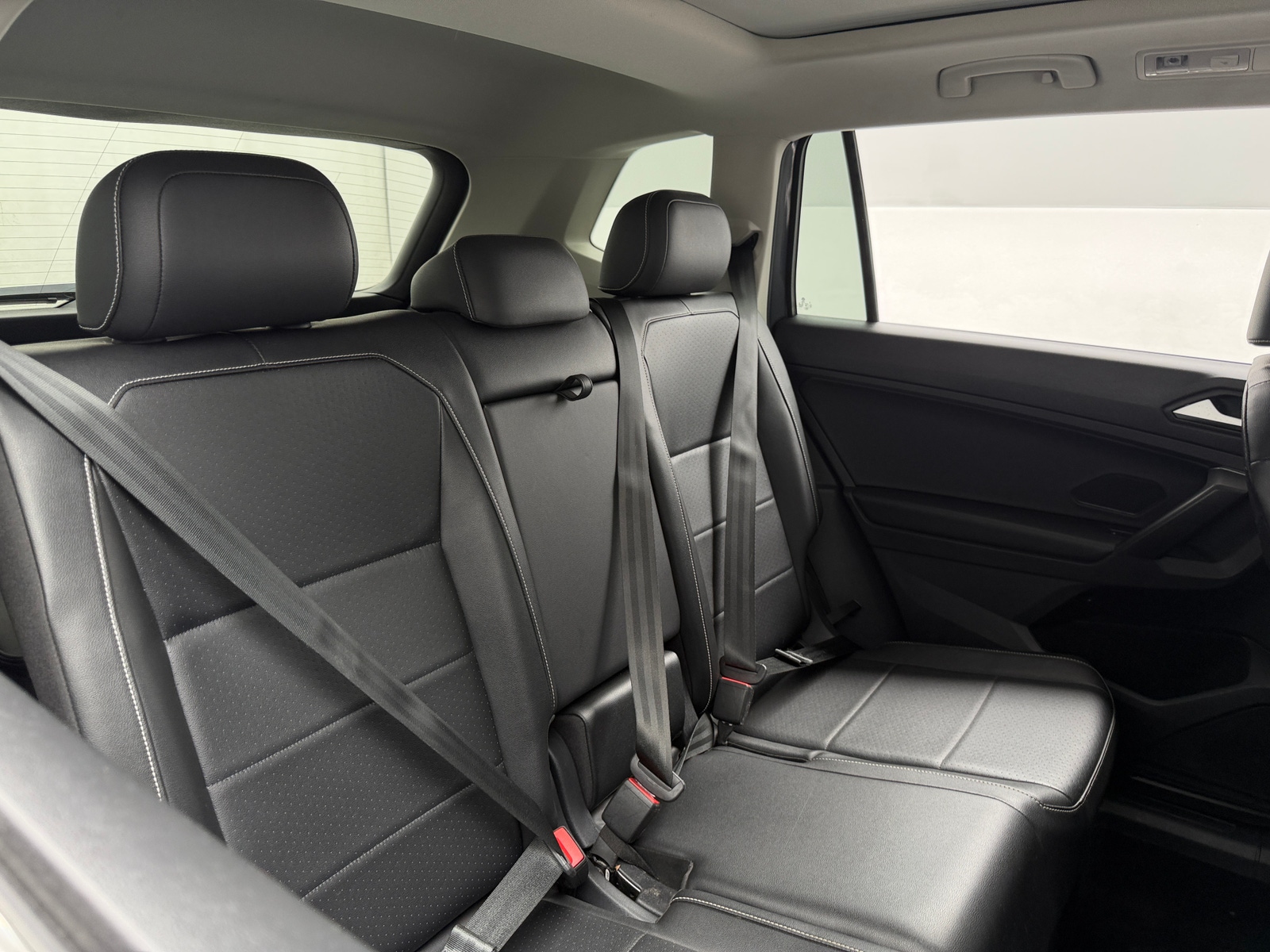 Thumbnail: 2021 Volkswagen Tiguan - 5