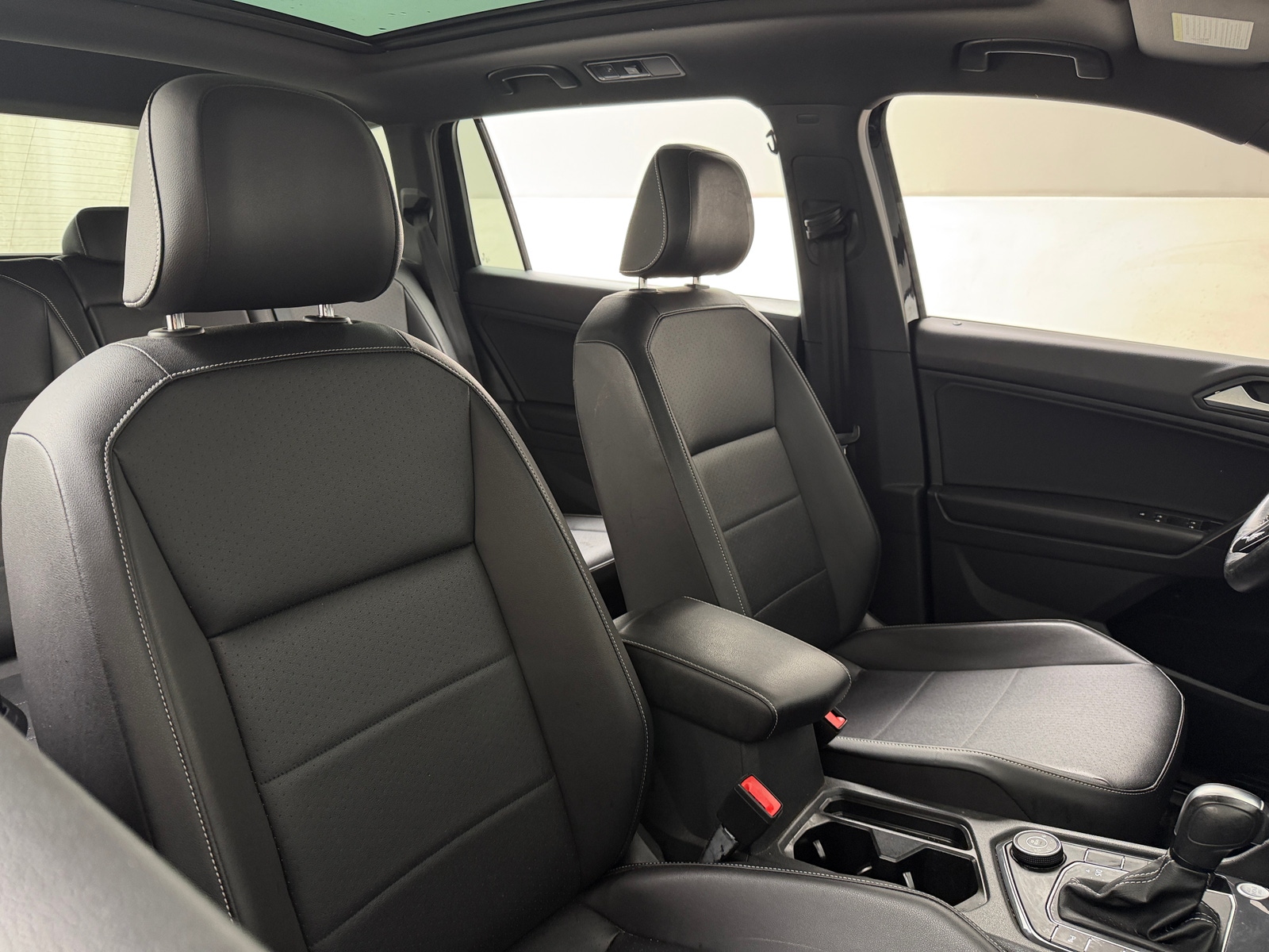 Thumbnail: 2021 Volkswagen Tiguan - 2