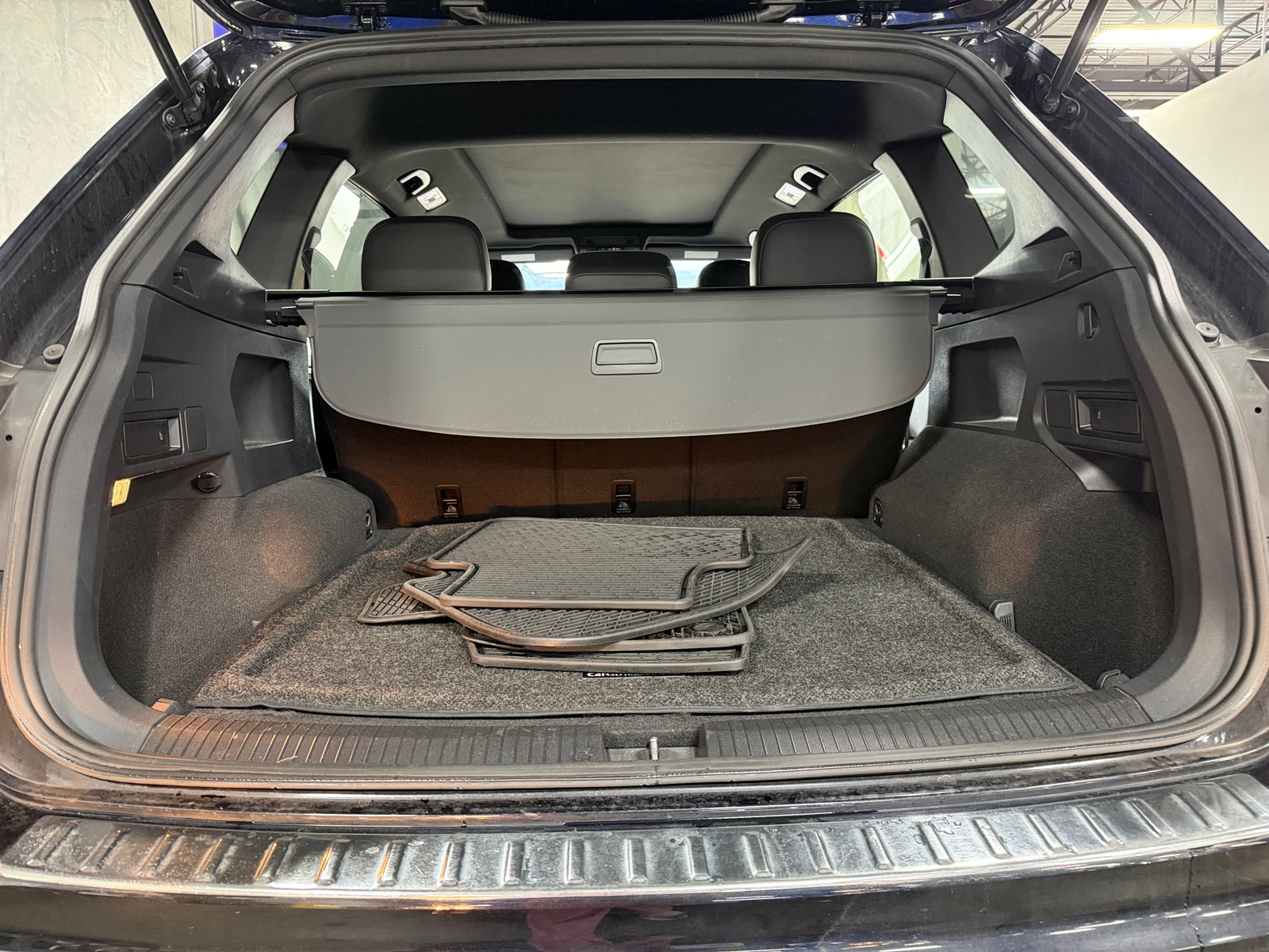 Thumbnail: 2021 Volkswagen Tiguan - 7