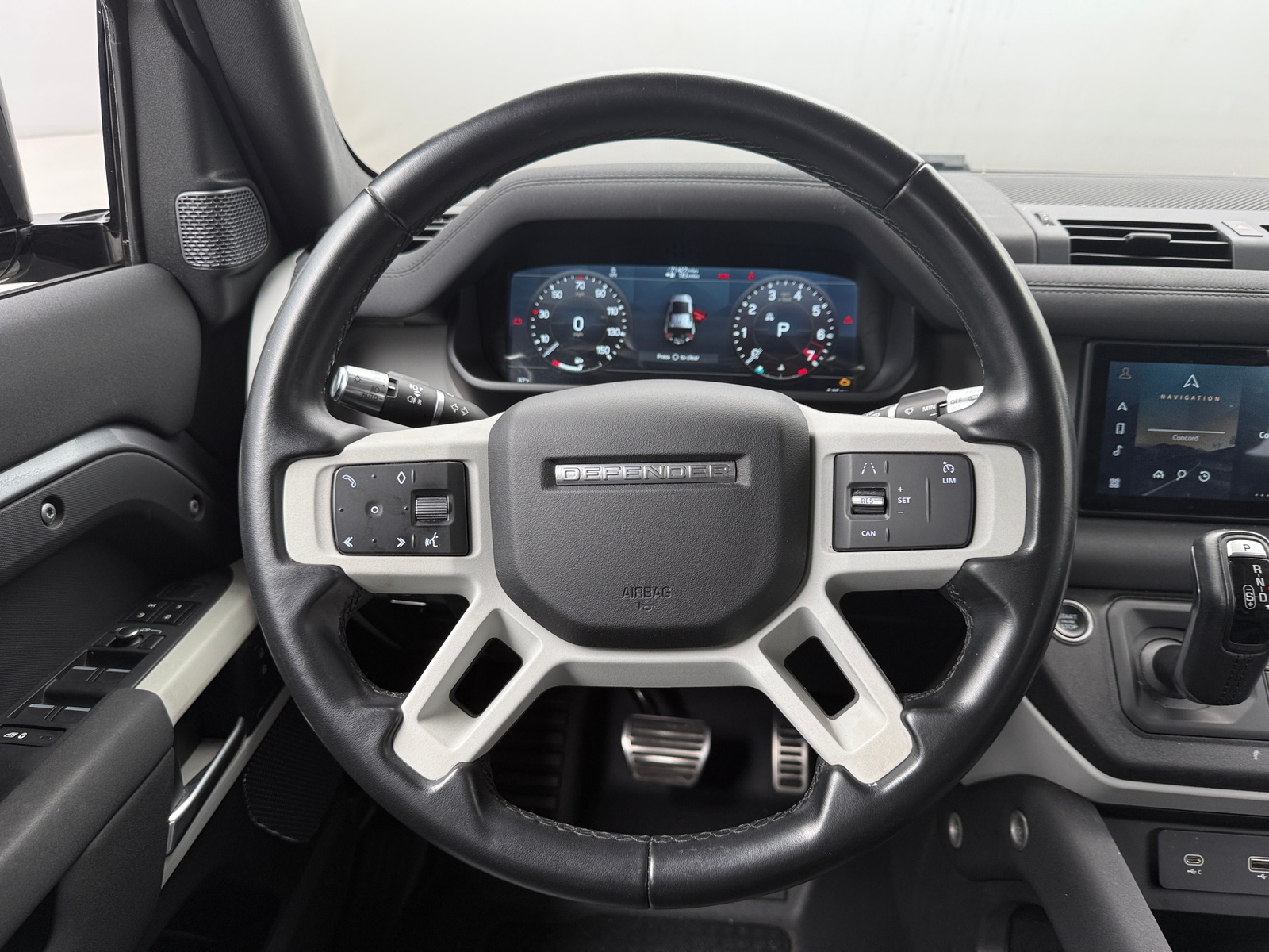 Thumbnail: 2021 Land Rover Defender - 4