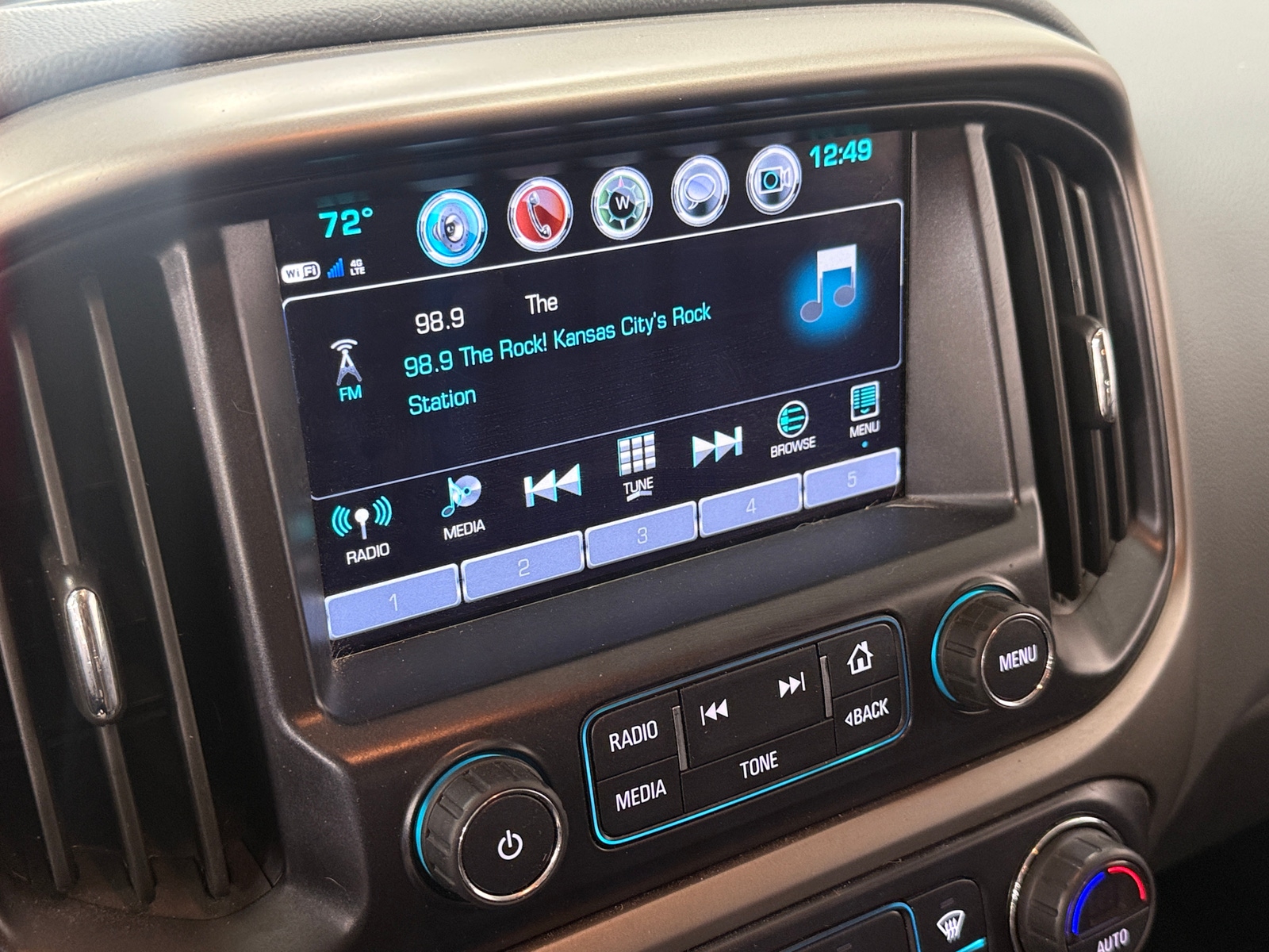 Thumbnail: 2018 Chevrolet Colorado - 3