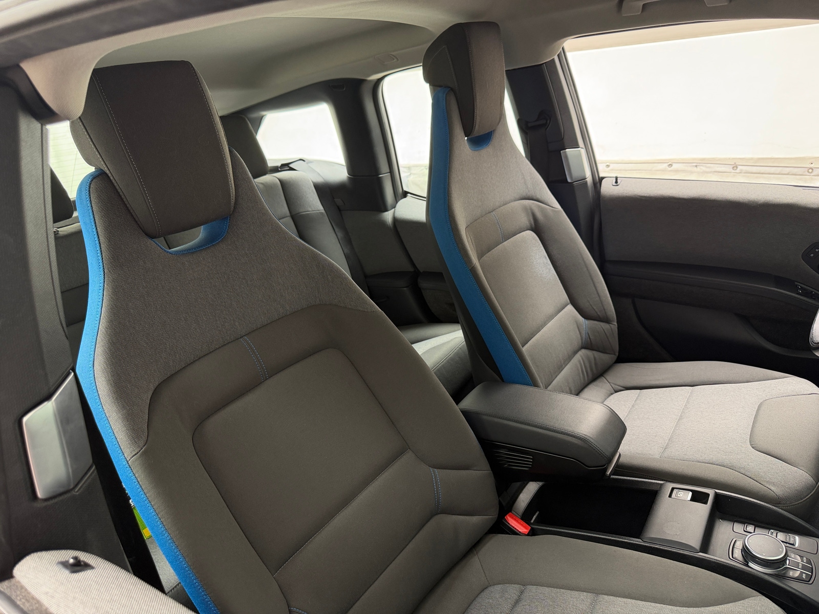 Thumbnail: 2018 BMW i3 - 2