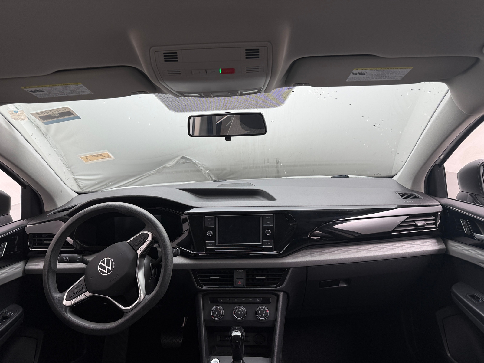 Thumbnail: 2022 Volkswagen Taos - 3
