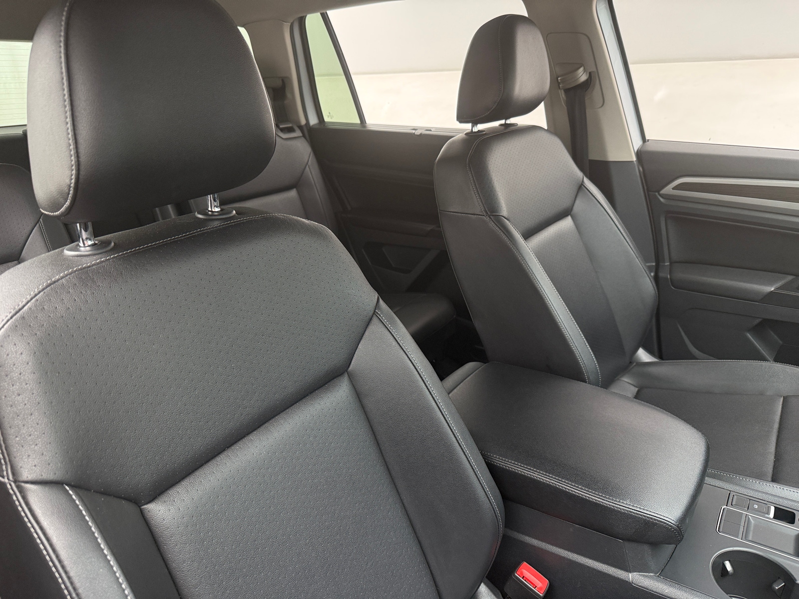 Thumbnail: 2018 Volkswagen Atlas - 2