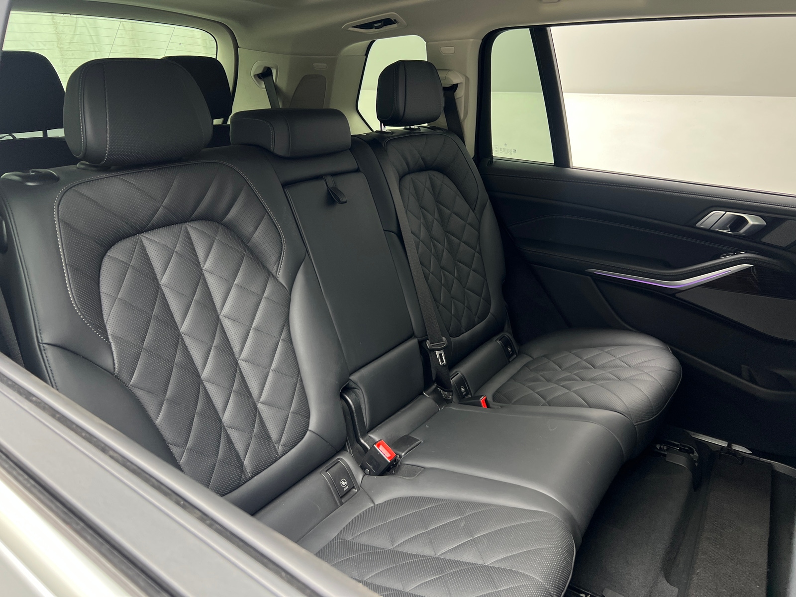 Thumbnail: 2026 BMW X7 - 5