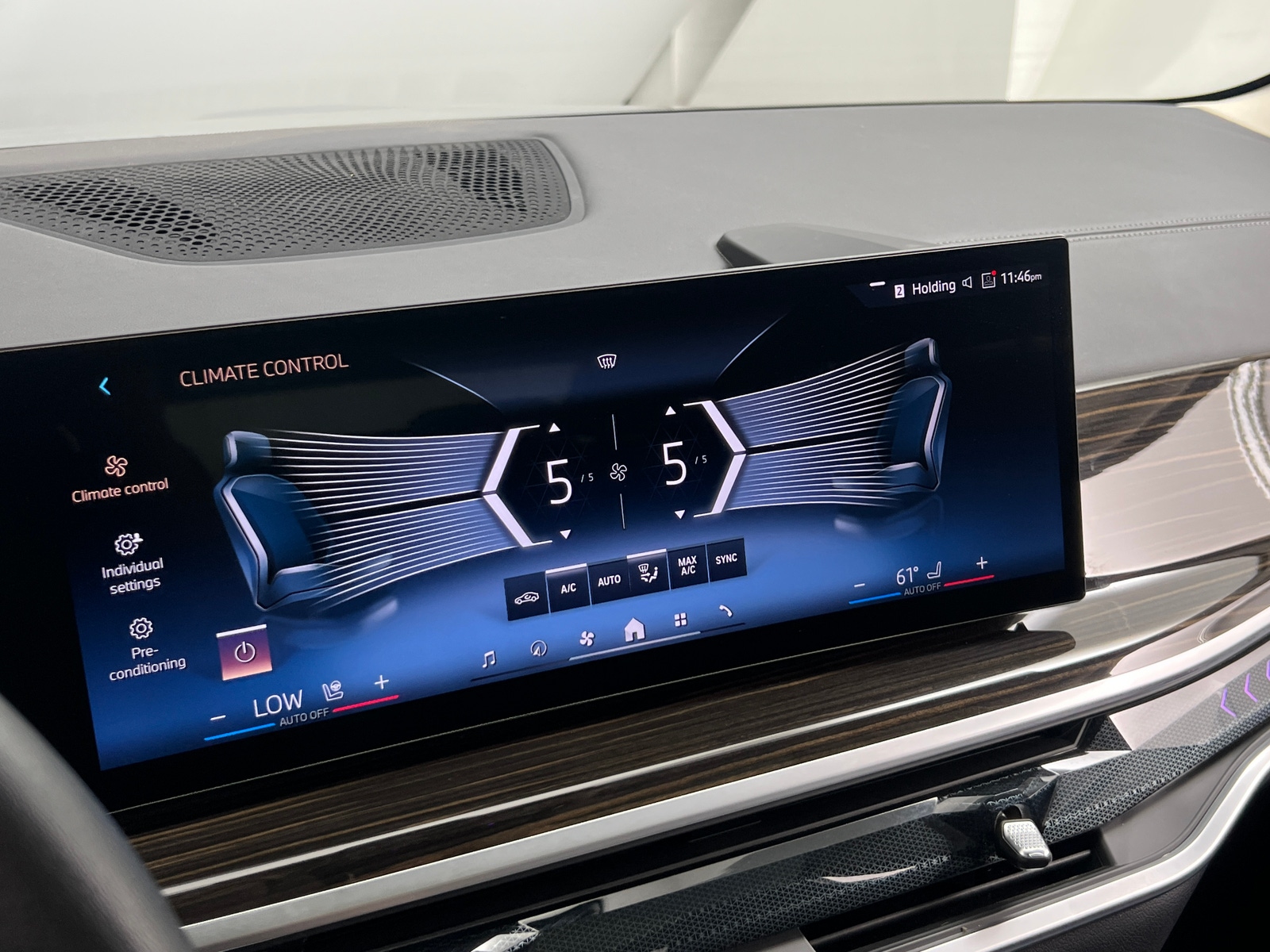 Thumbnail: 2026 BMW X7 - 3
