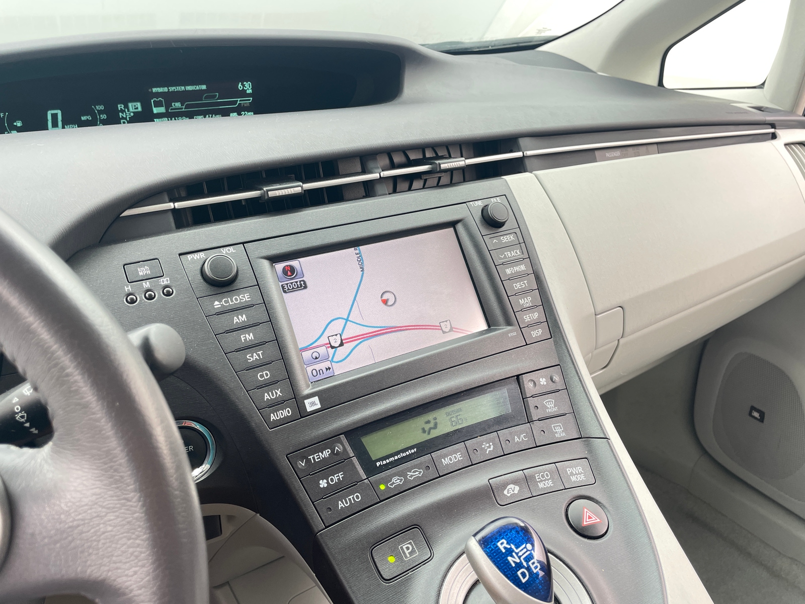 Thumbnail: 2010 Toyota Prius - 3