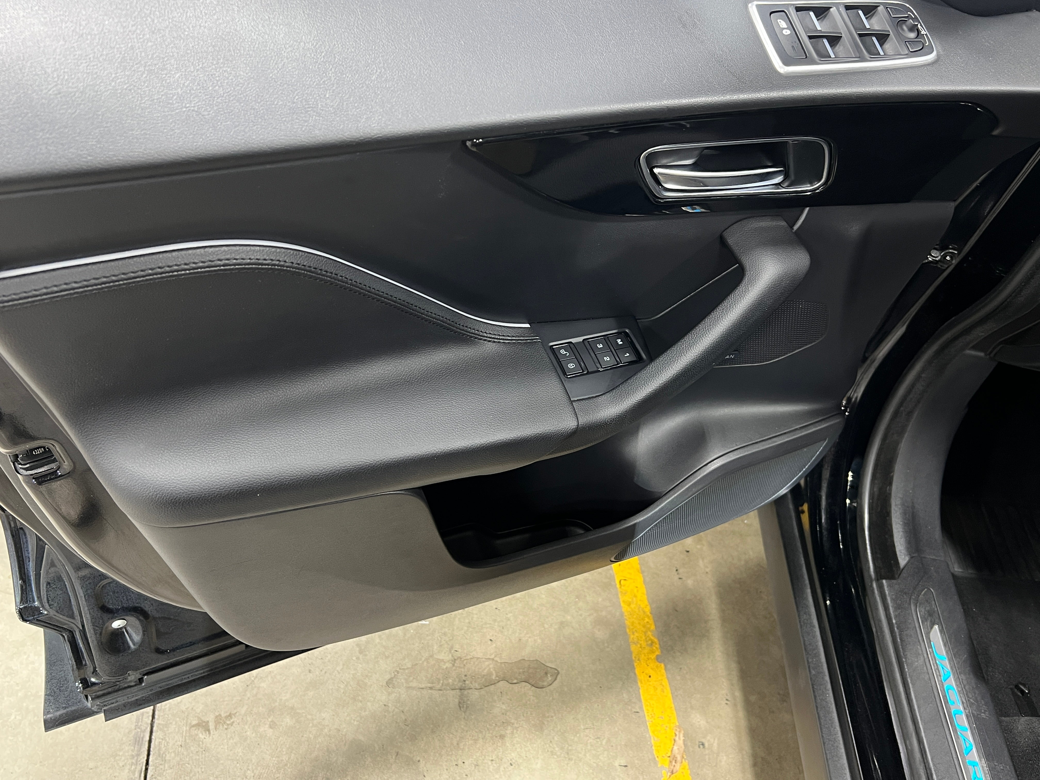 2019 Jaguar F-Pace