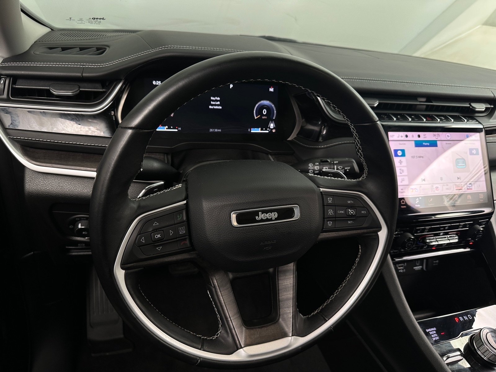 Thumbnail: 2022 Jeep Grand Cherokee - 4