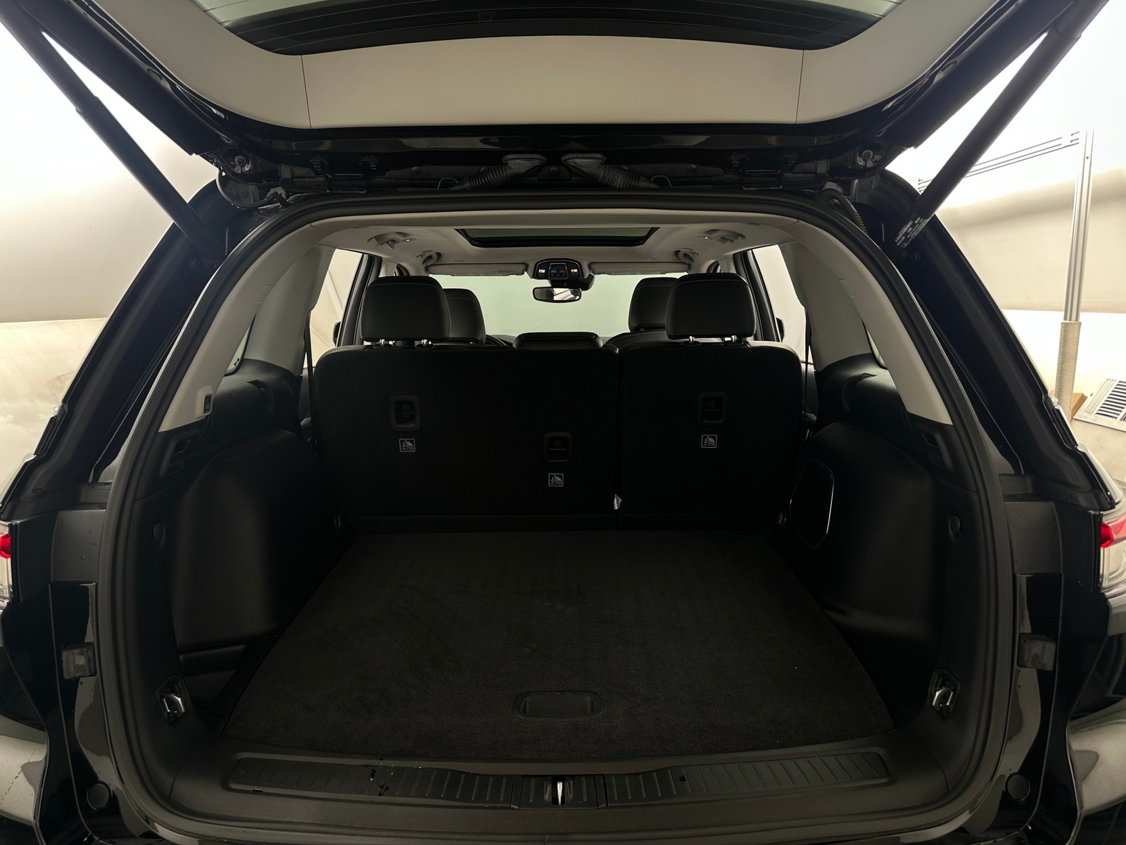 Thumbnail: 2022 Jeep Grand Cherokee - 6