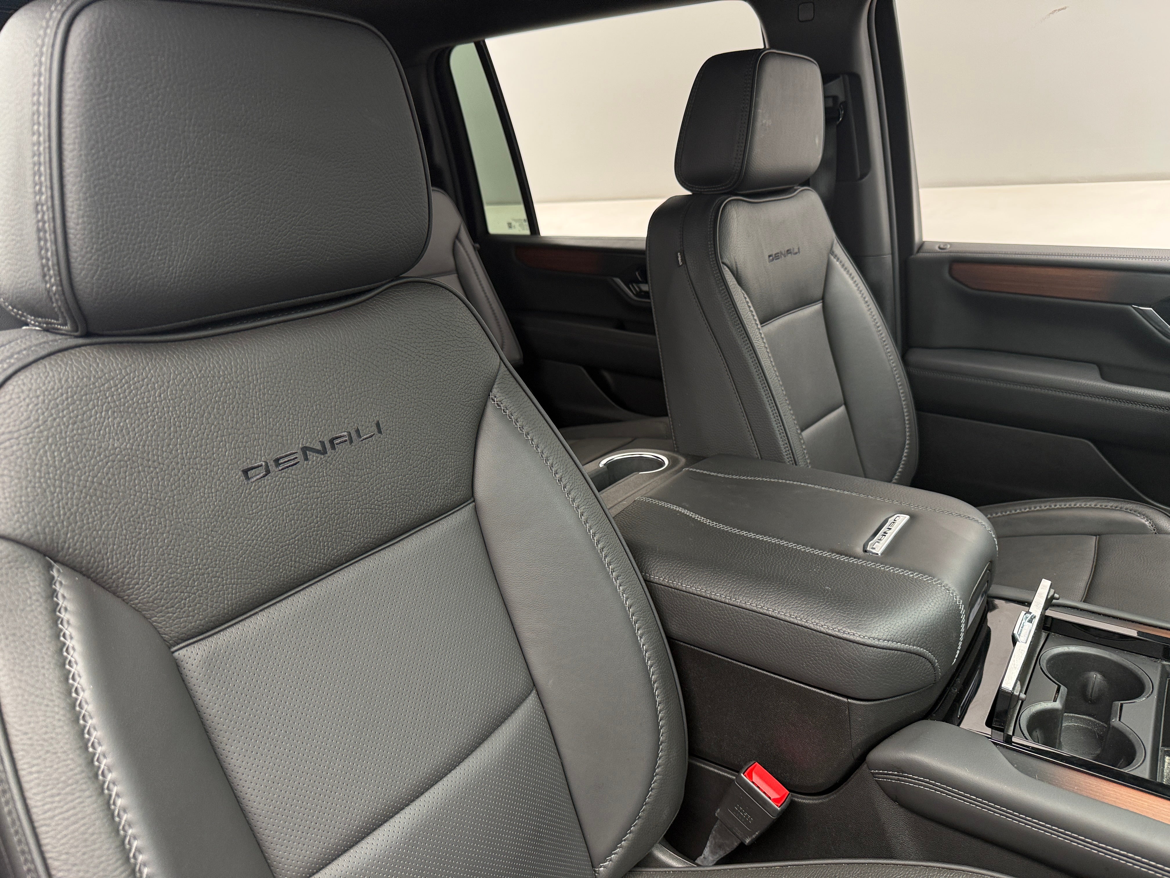 2025 GMC Yukon XL