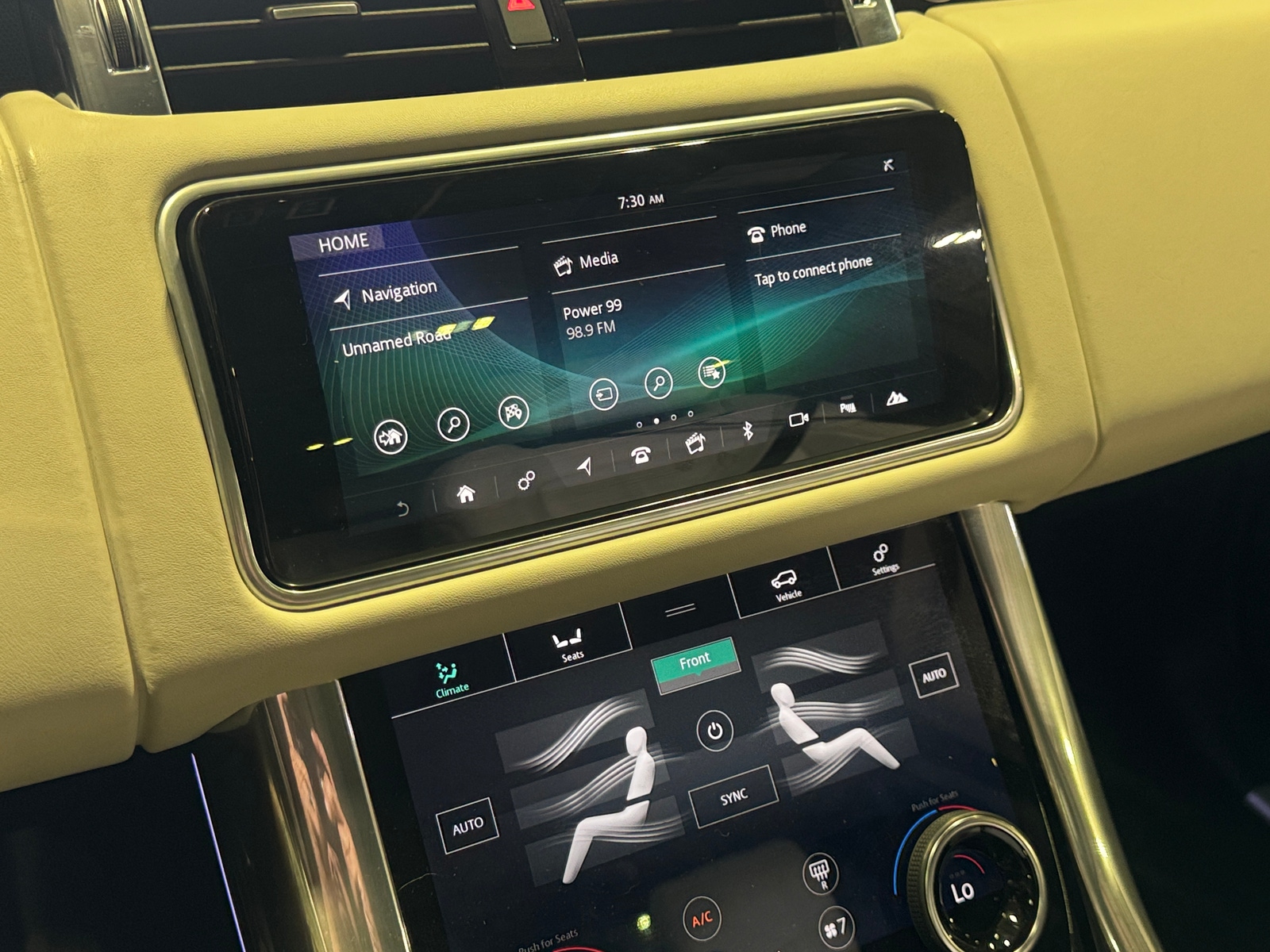 Thumbnail: 2022 Land Rover Range Rover Sport - 4
