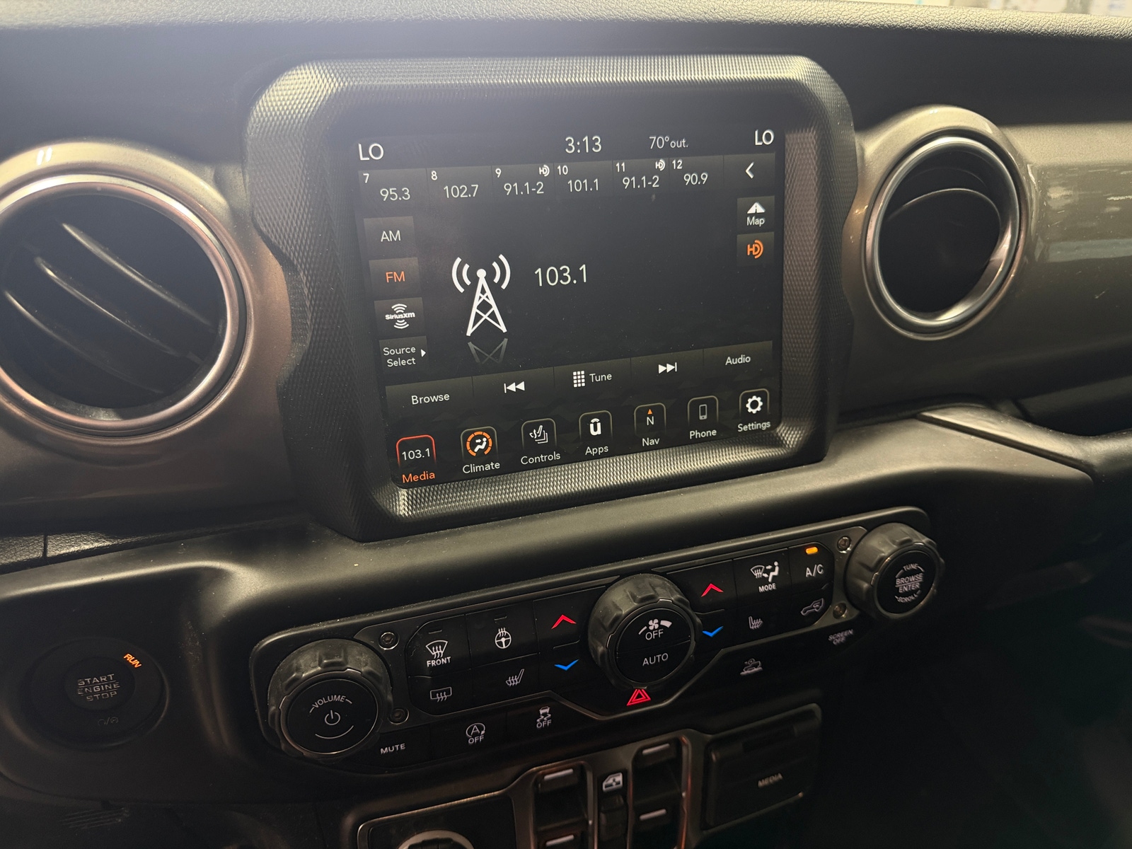 Thumbnail: 2020 Jeep Gladiator - 4