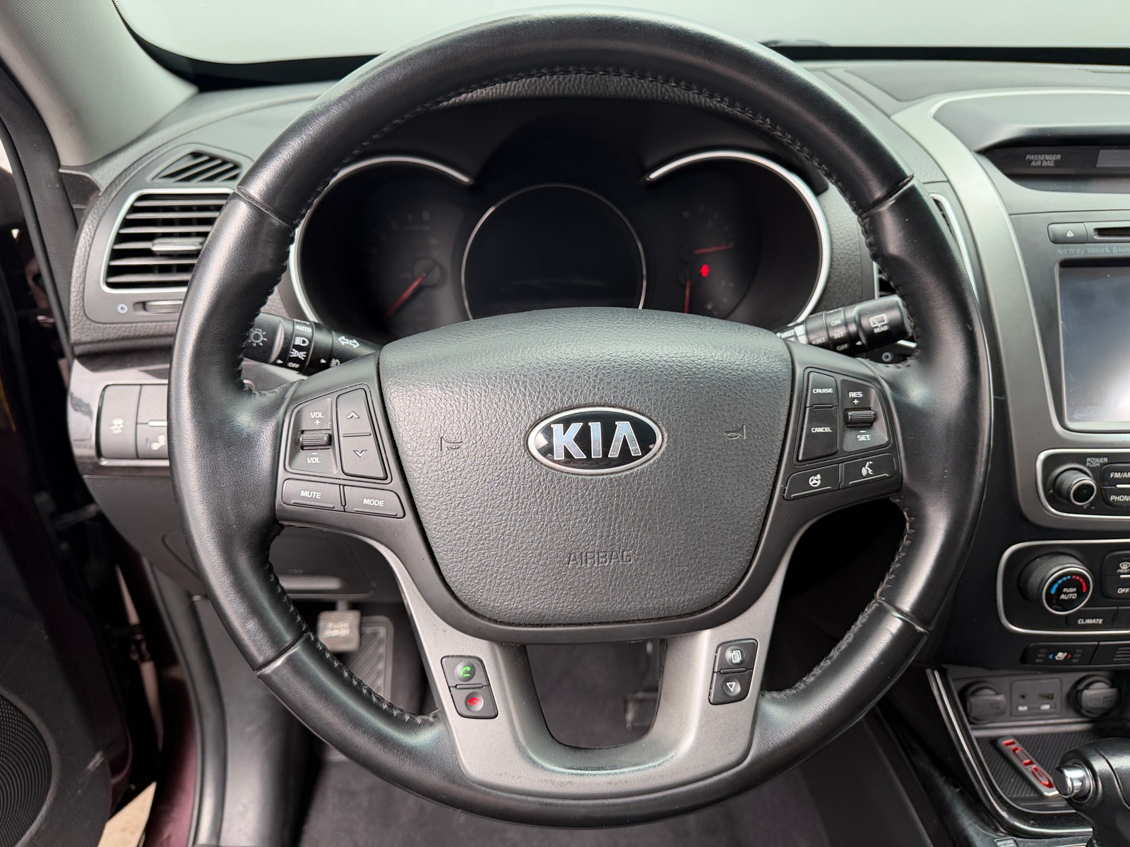 Thumbnail: 2014 Kia Sorento - 4