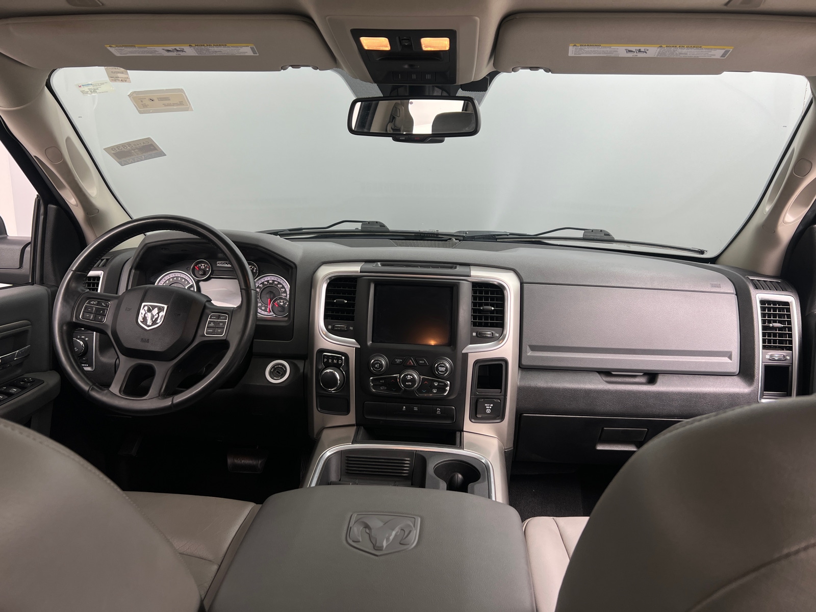 Thumbnail: 2019 RAM 1500 Classic - 3