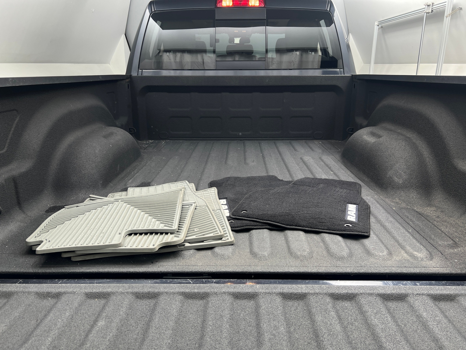 Thumbnail: 2019 RAM 1500 Classic - 7