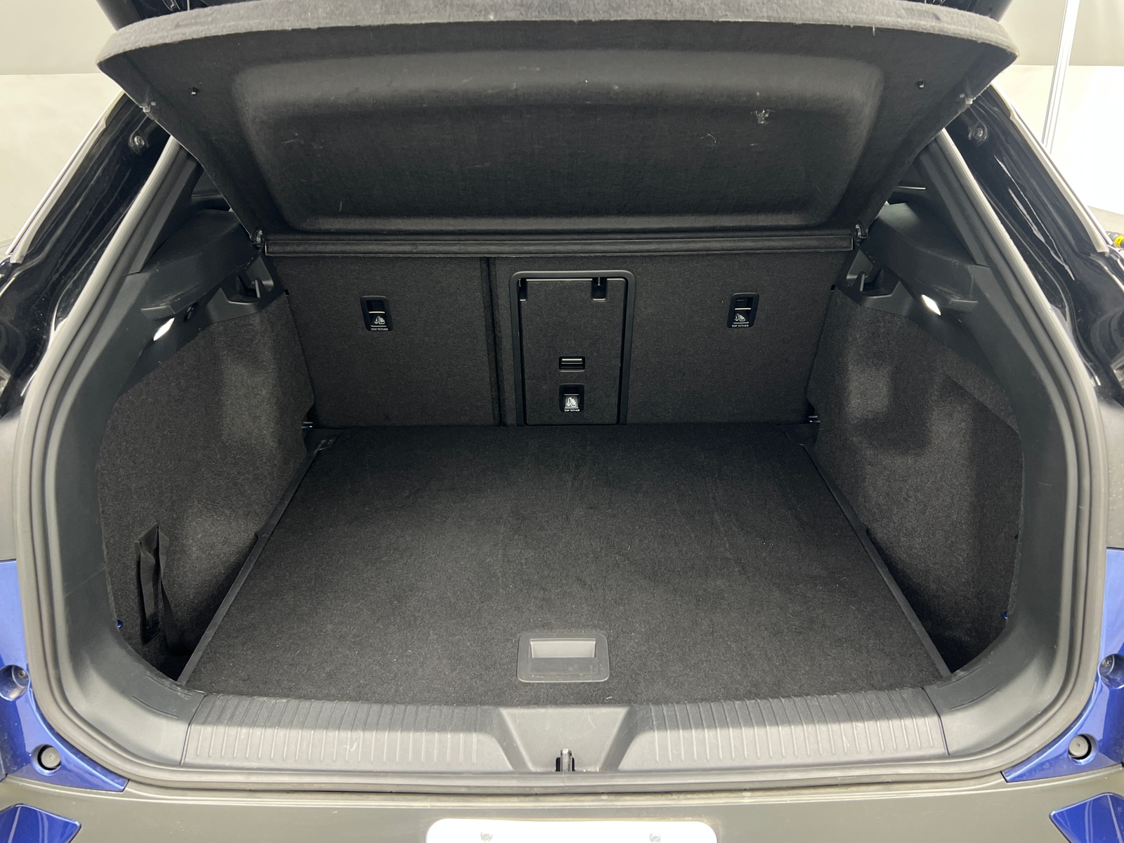 Thumbnail: 2021 Volkswagen ID.4 - 6