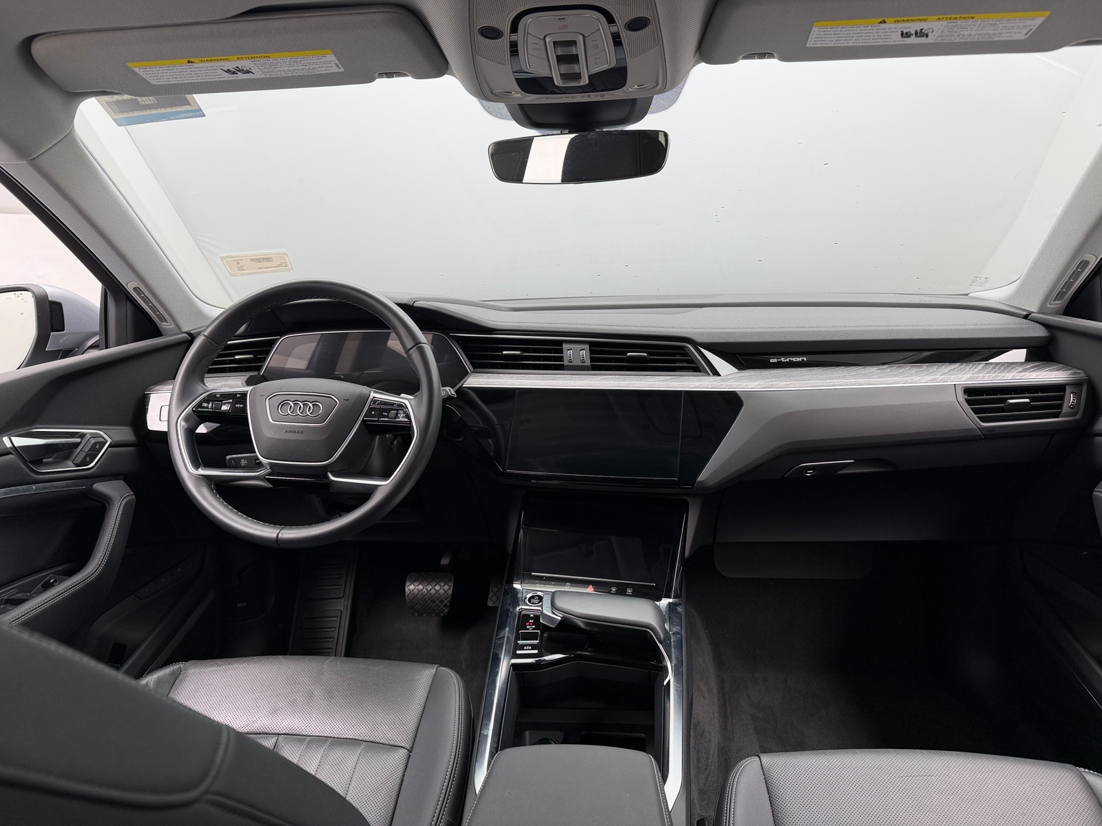 Thumbnail: 2023 Audi e-tron - 2