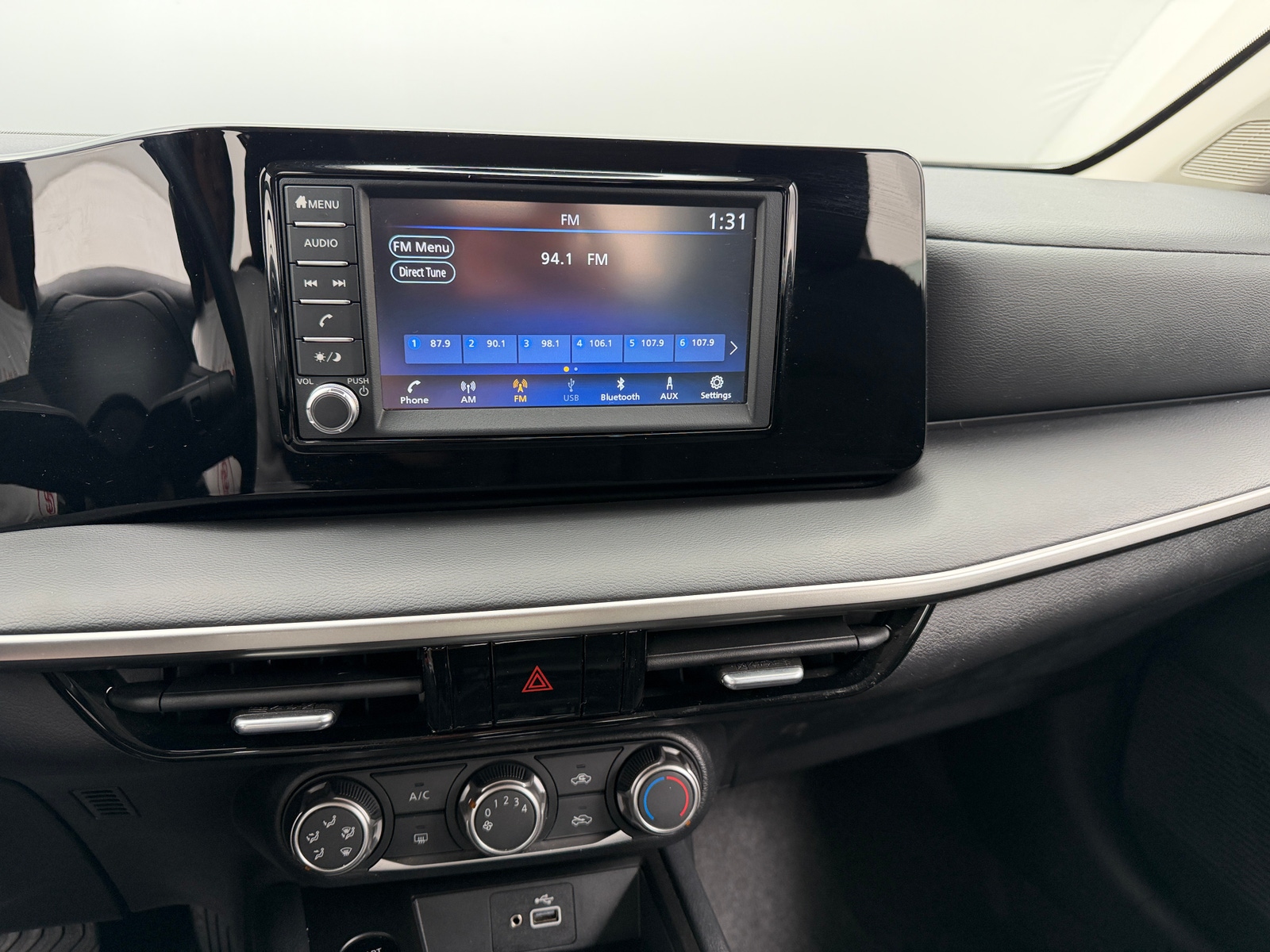 Thumbnail: 2025 Nissan Kicks - 4