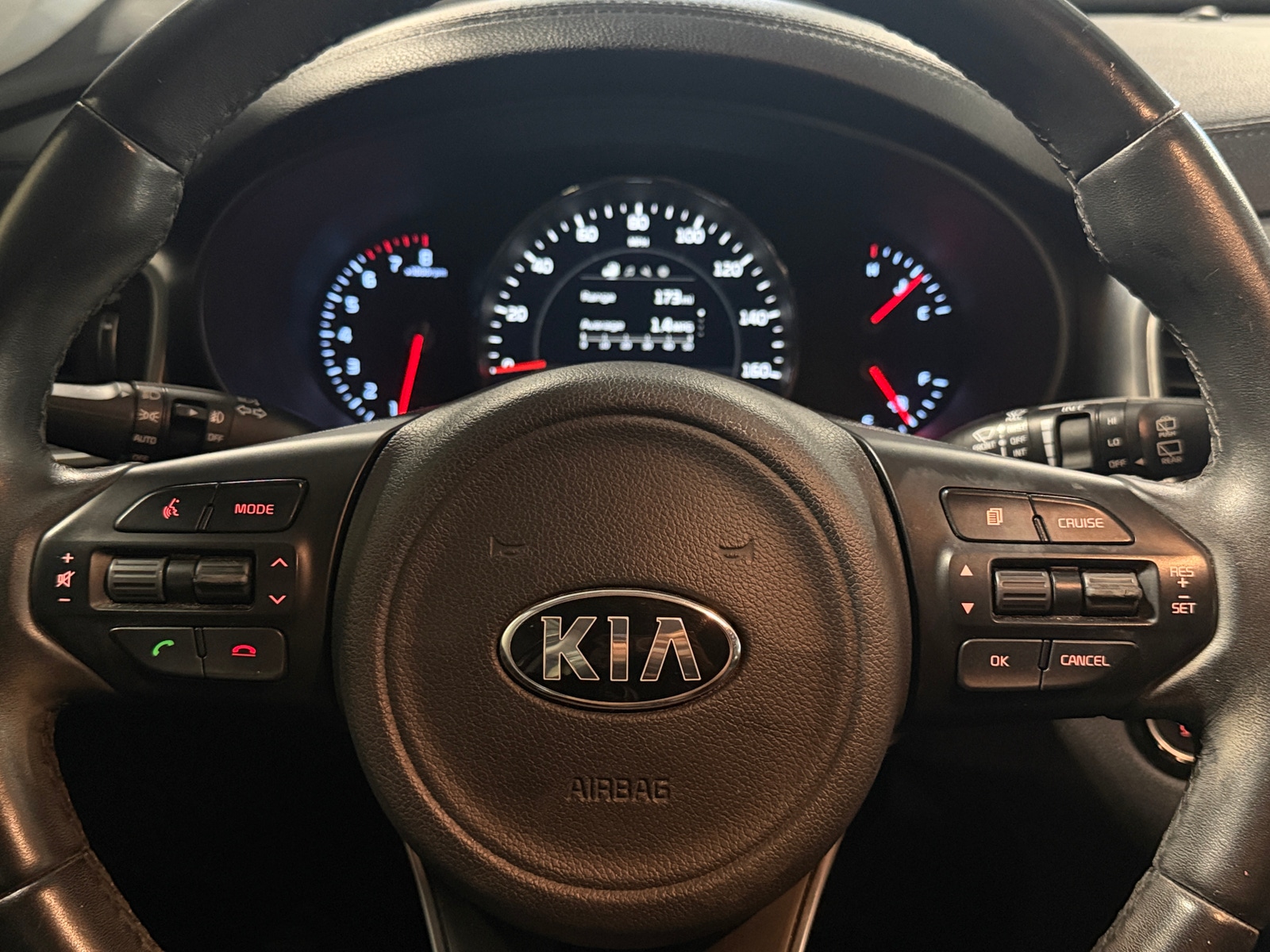 Thumbnail: 2017 Kia Sorento - 4