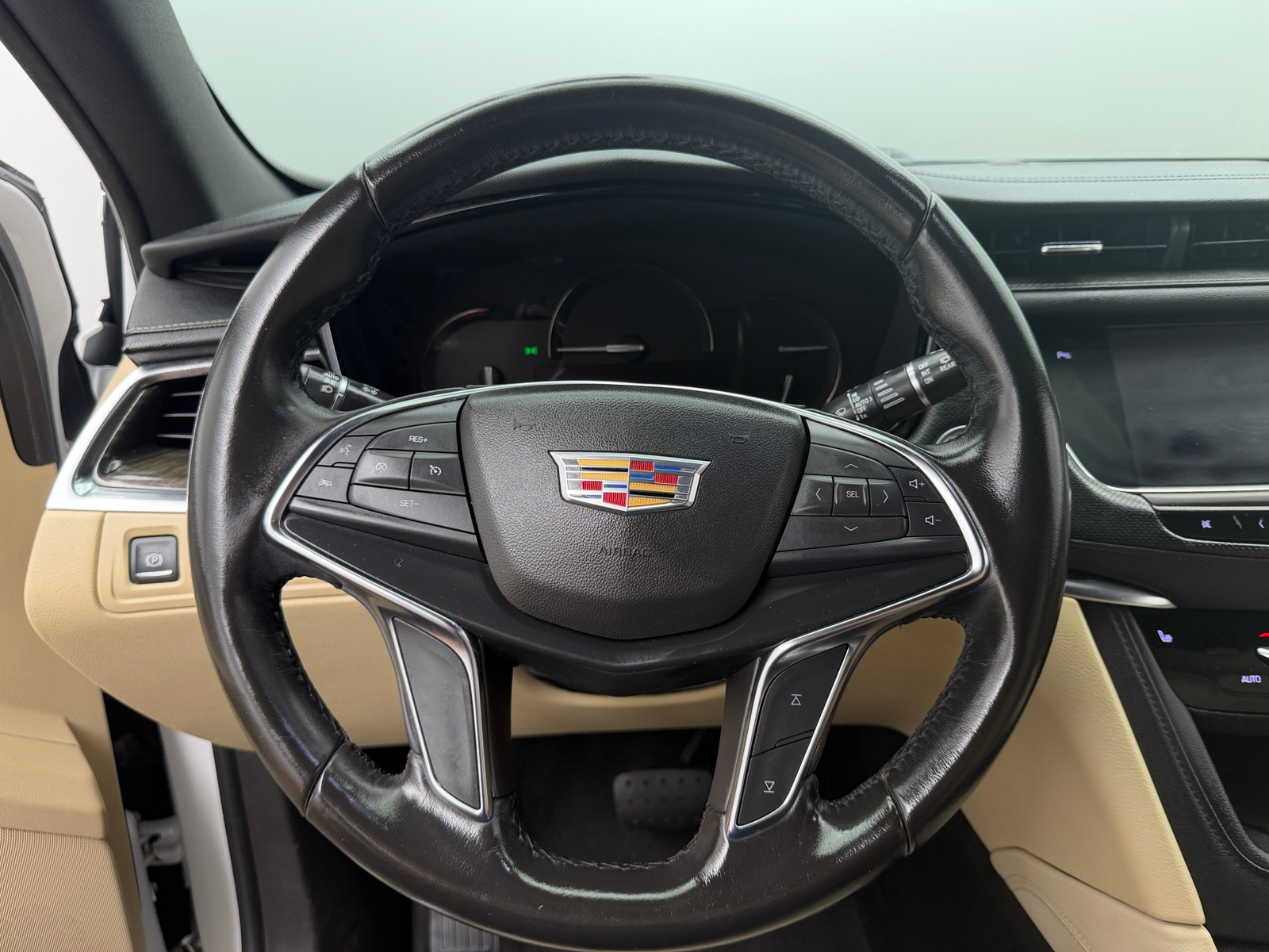 Thumbnail: 2019 Cadillac XT5 - 4