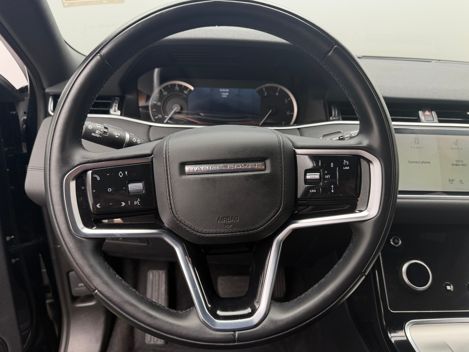 Thumbnail: 2023 Land Rover Range Rover Evoque - 4