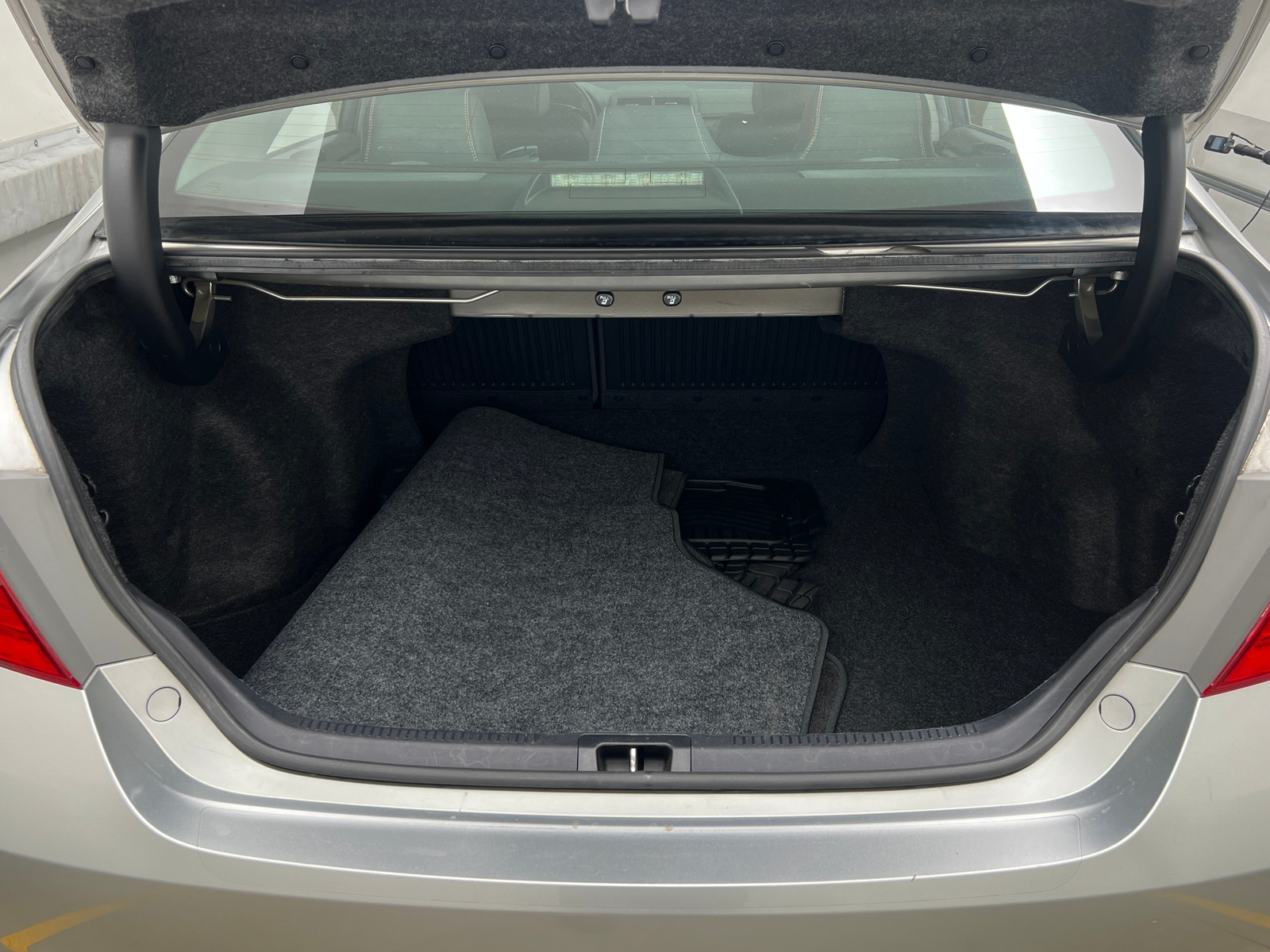 Thumbnail: 2015 Toyota Camry - 7