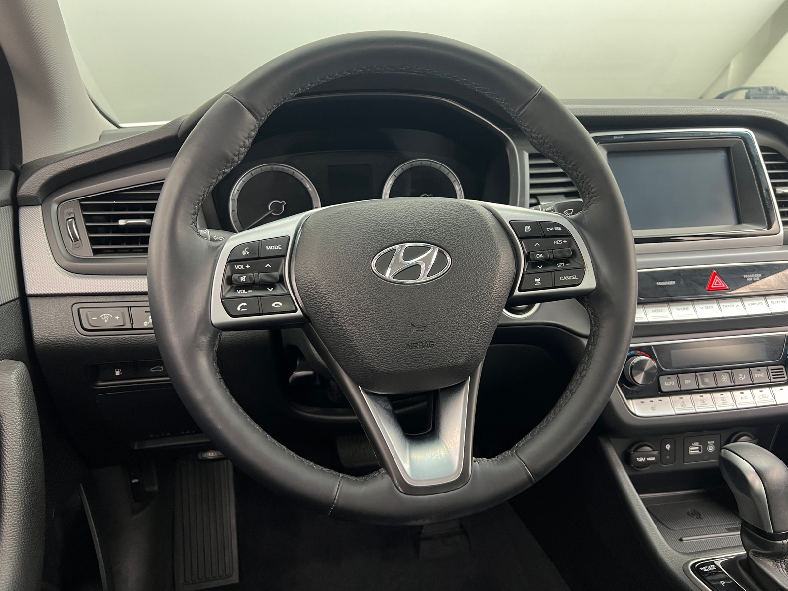 Thumbnail: 2019 Hyundai Sonata - 5