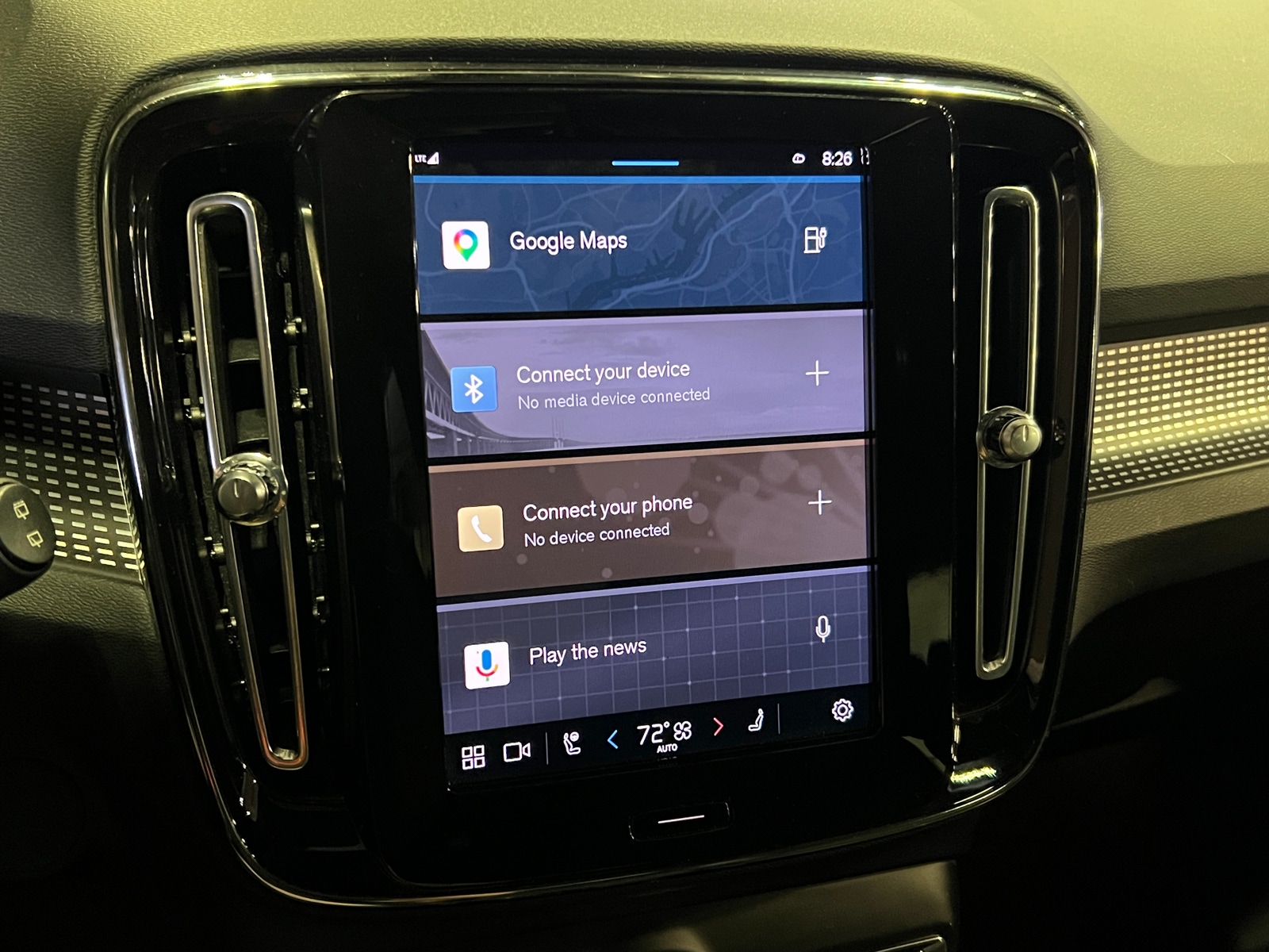 Thumbnail: 2021 Volvo XC40 - 4