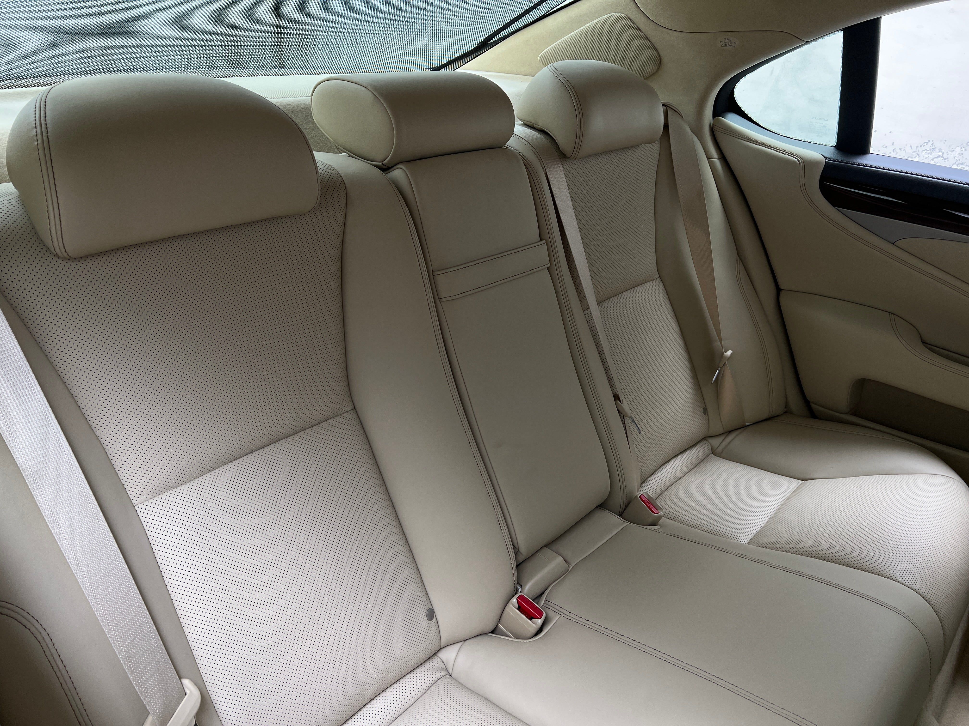 2016 Lexus LS