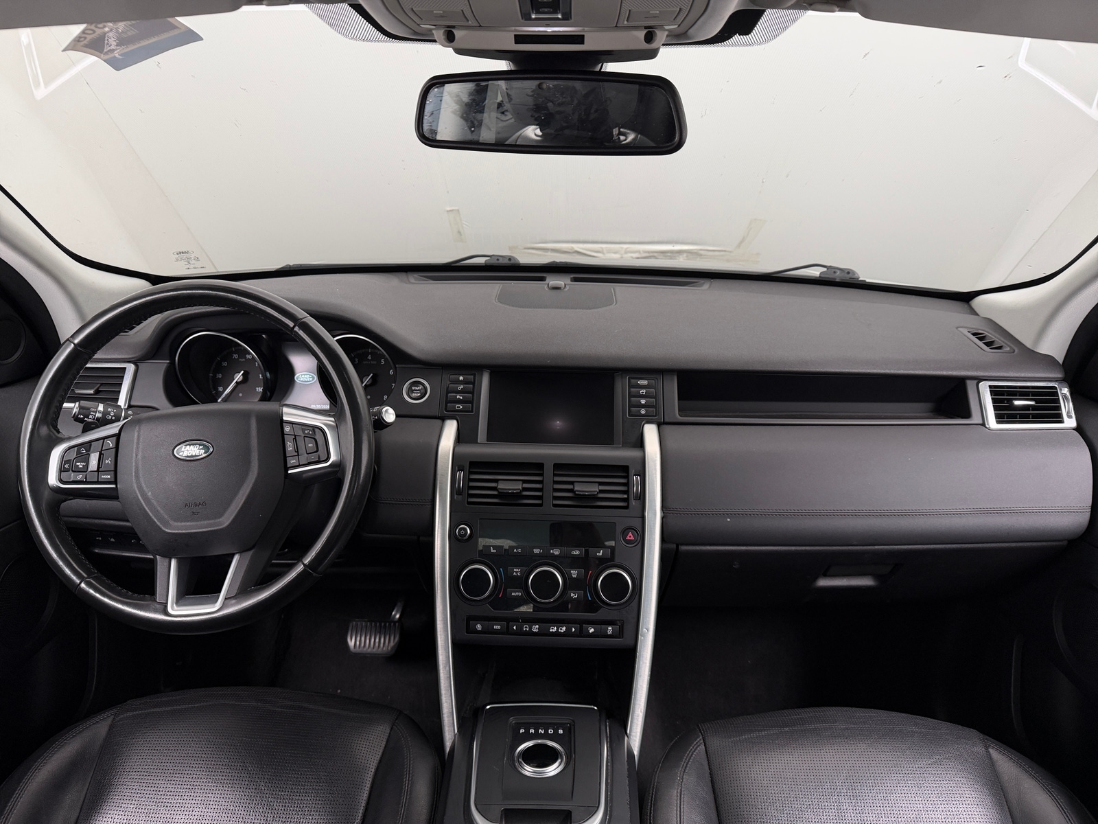 Thumbnail: 2019 Land Rover Discovery Sport - 2