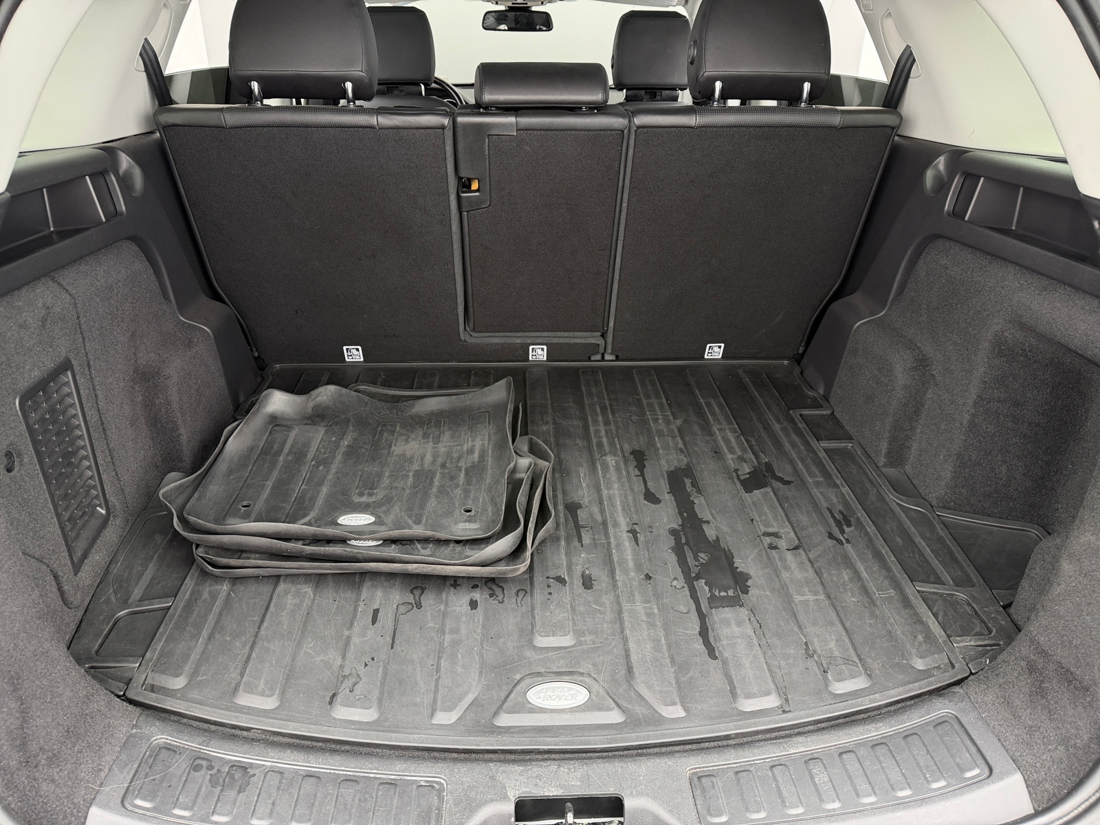 Thumbnail: 2019 Land Rover Discovery Sport - 6