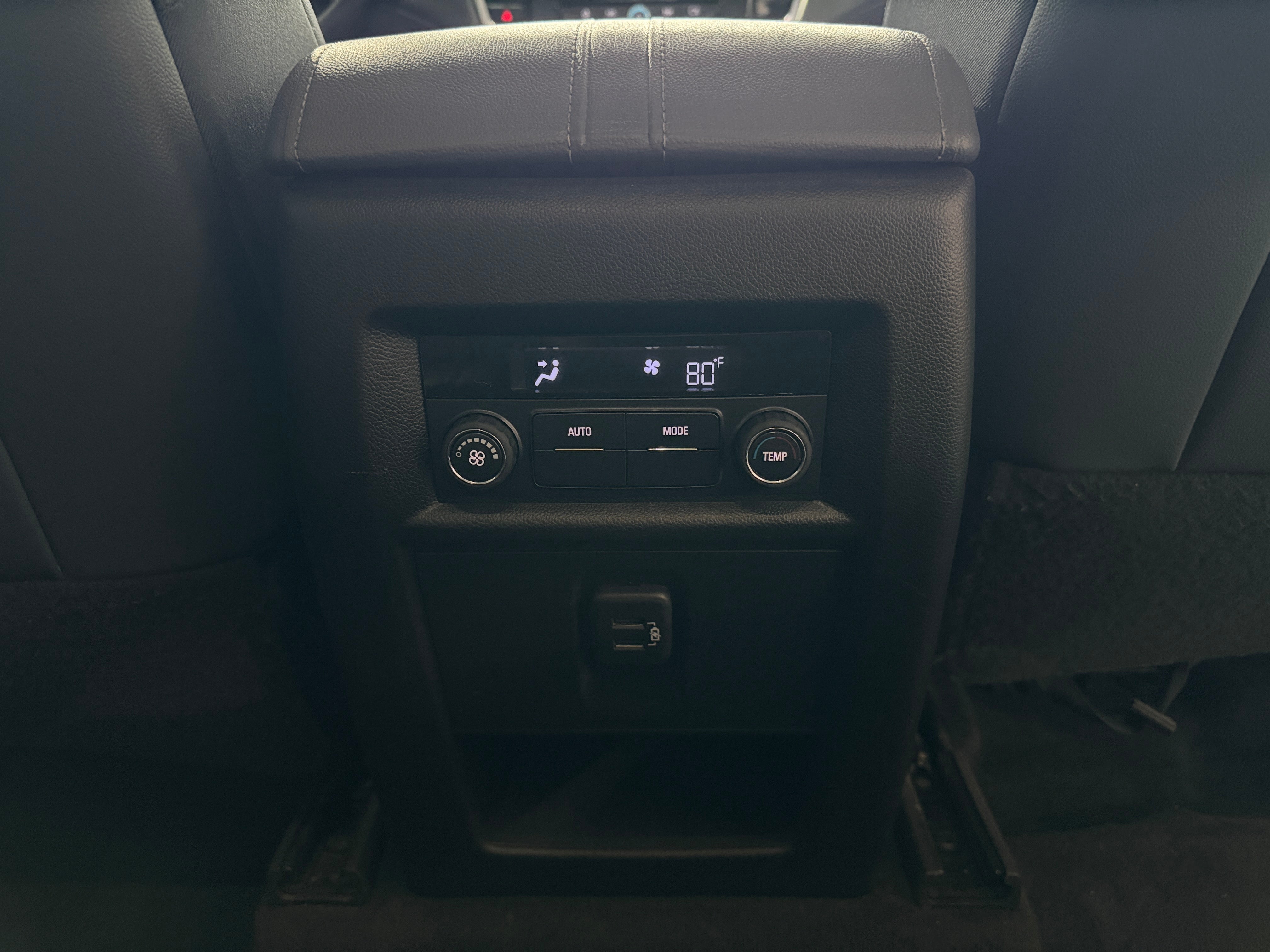 2021 Chevrolet Traverse 3LT - Photo 6