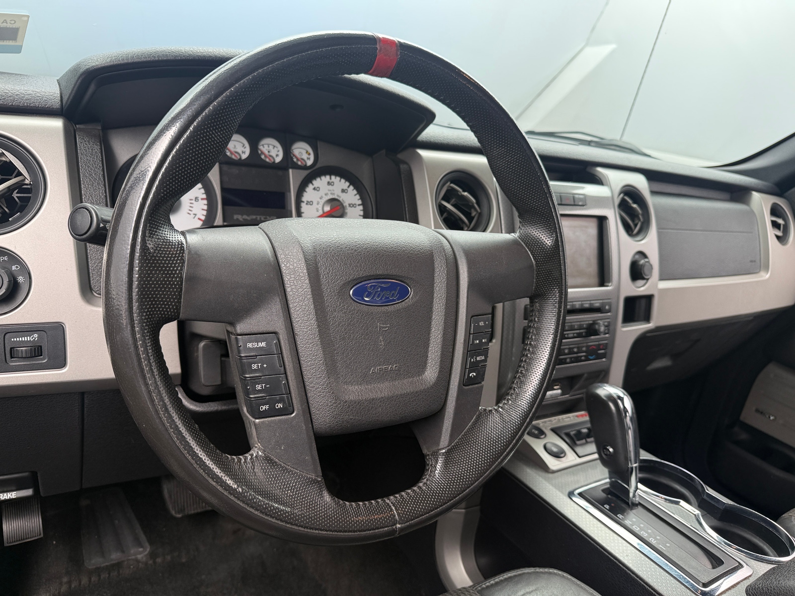 Thumbnail: 2010 Ford Econoline - 5