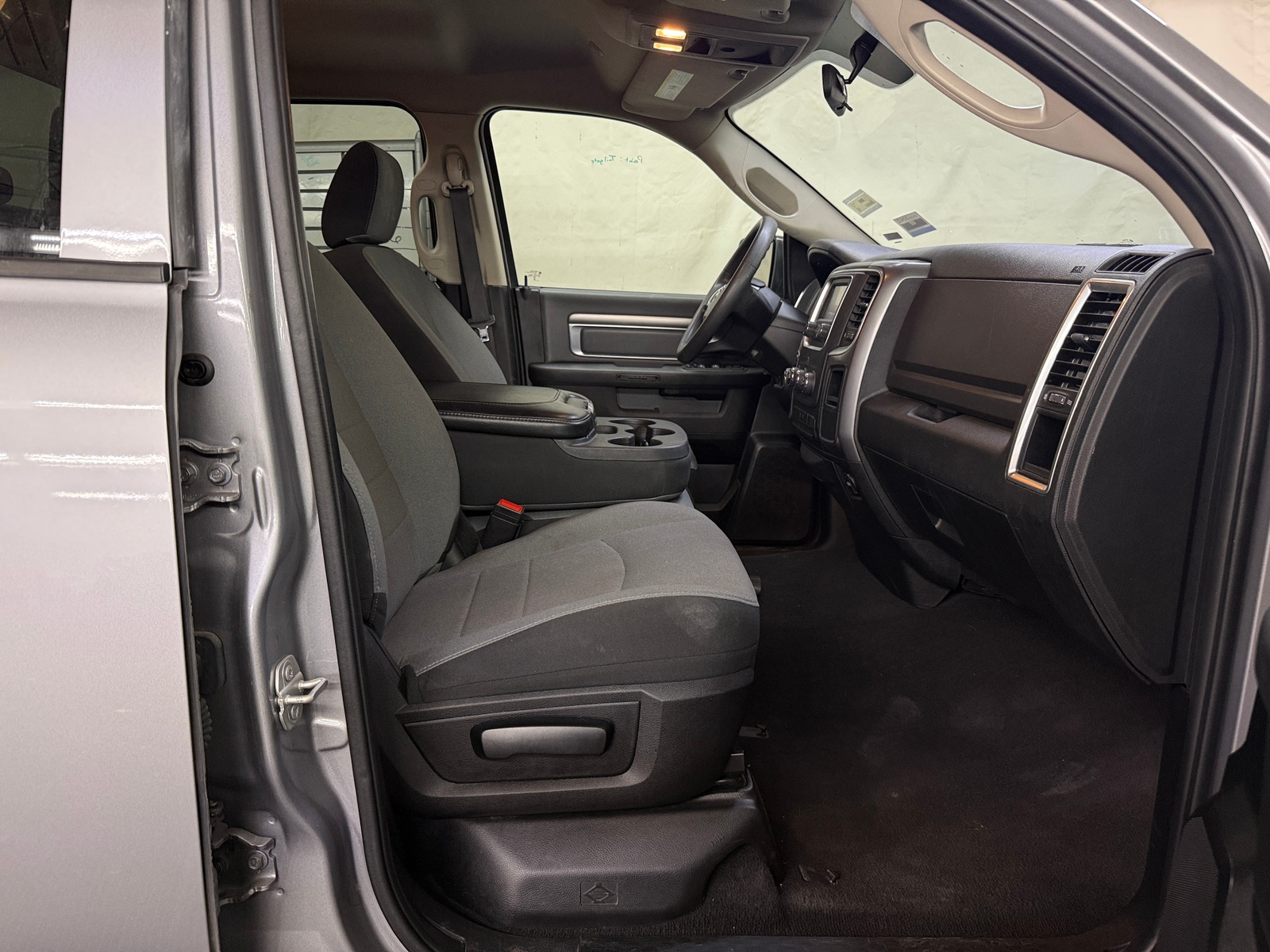 Thumbnail: 2024 RAM 1500 Classic - 2