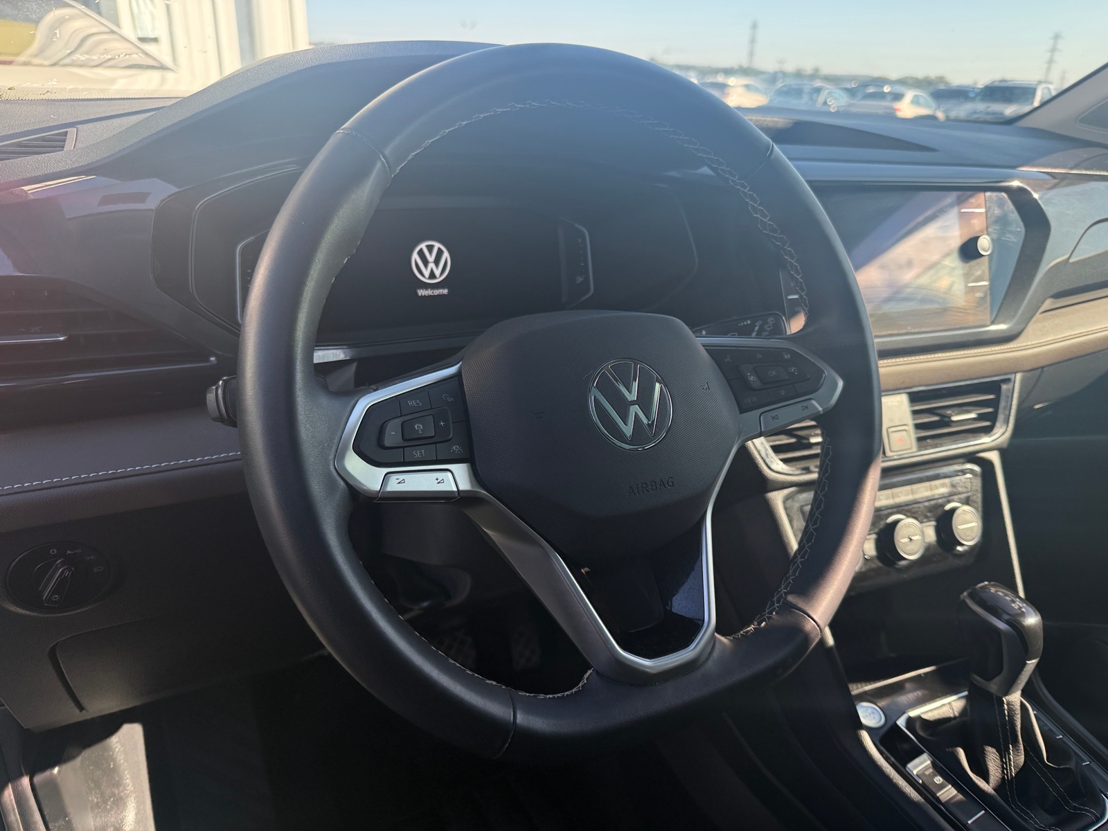 Thumbnail: 2022 Volkswagen Taos - 5