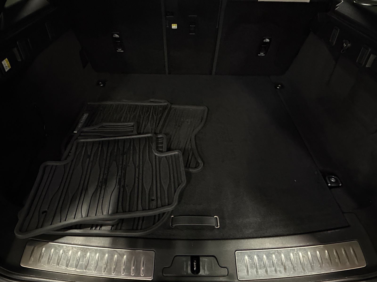 Thumbnail: 2021 Land Rover Range Rover Velar - 7