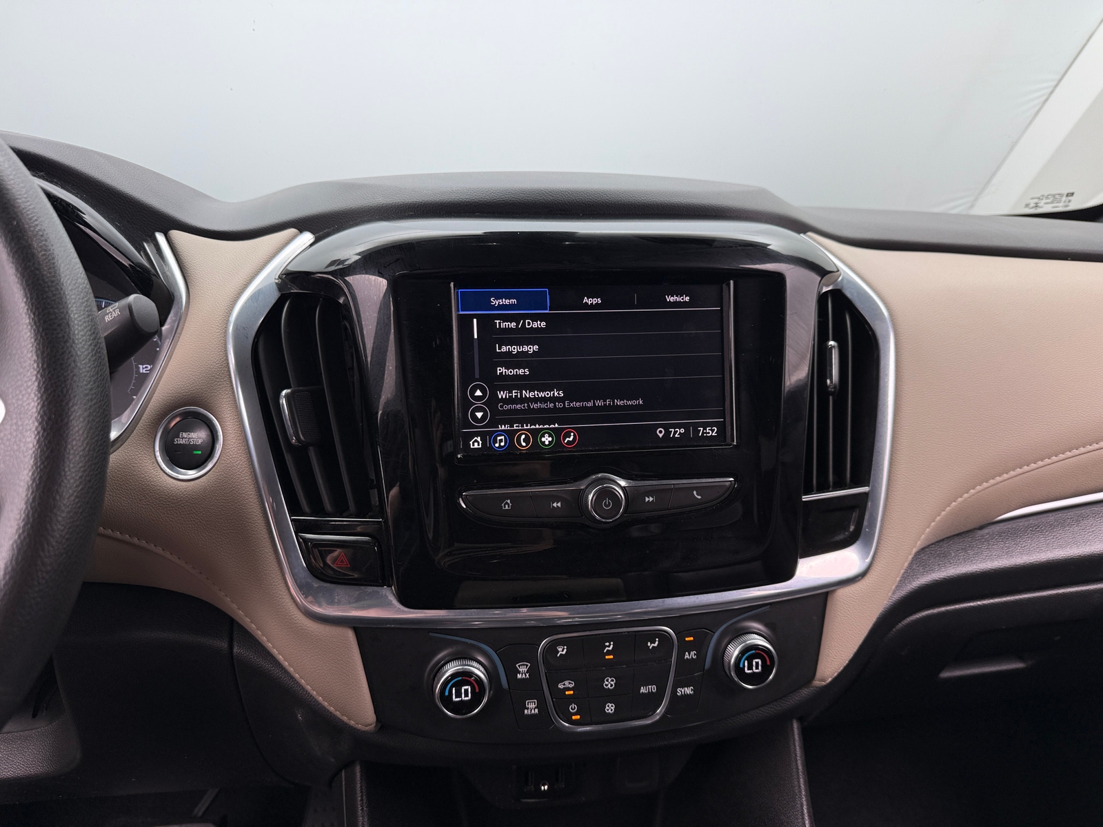 Thumbnail: 2023 Chevrolet Traverse - 4