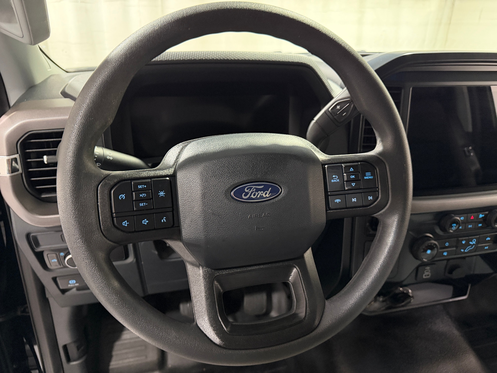 Thumbnail: 2025 Ford Econoline - 5