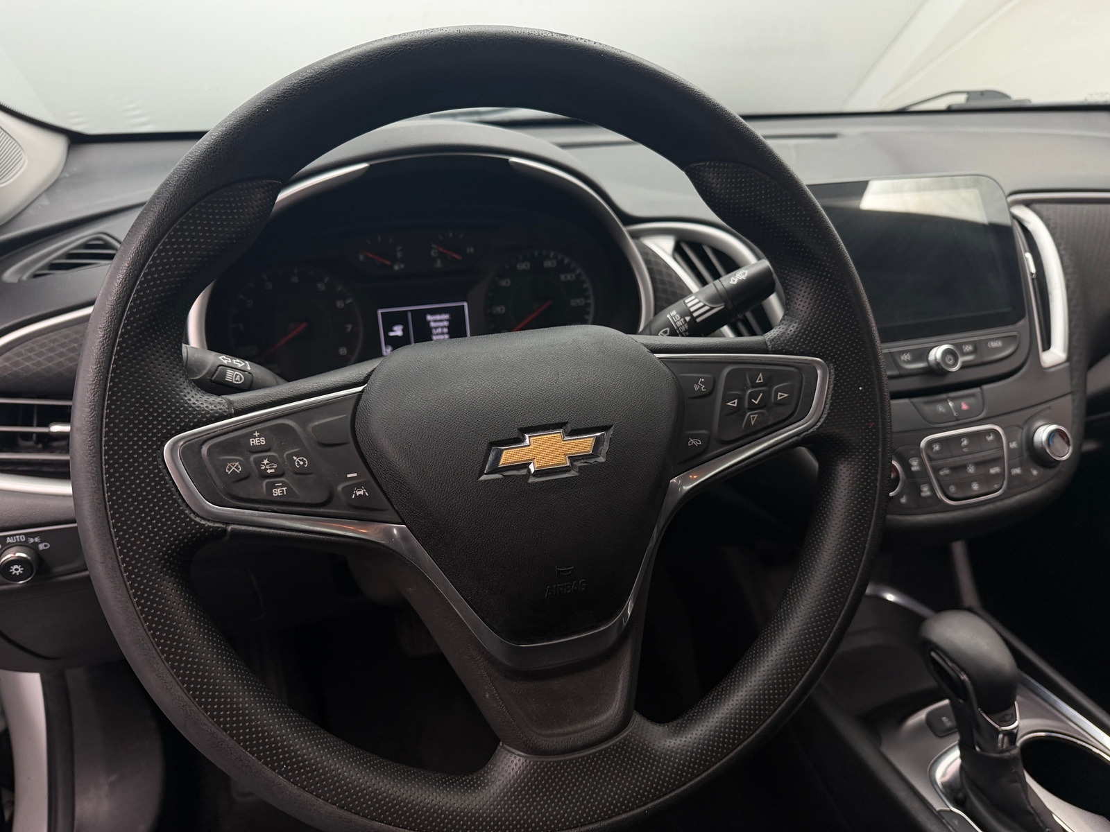 Thumbnail: 2023 Chevrolet Malibu - 5
