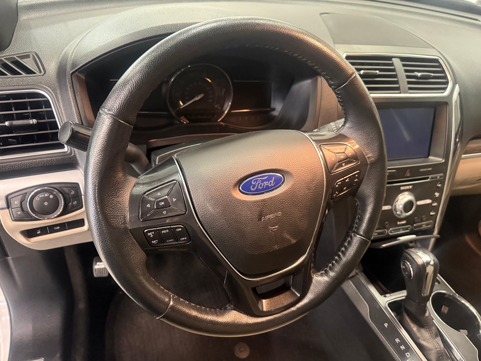 Thumbnail: 2018 Ford Explorer - 4