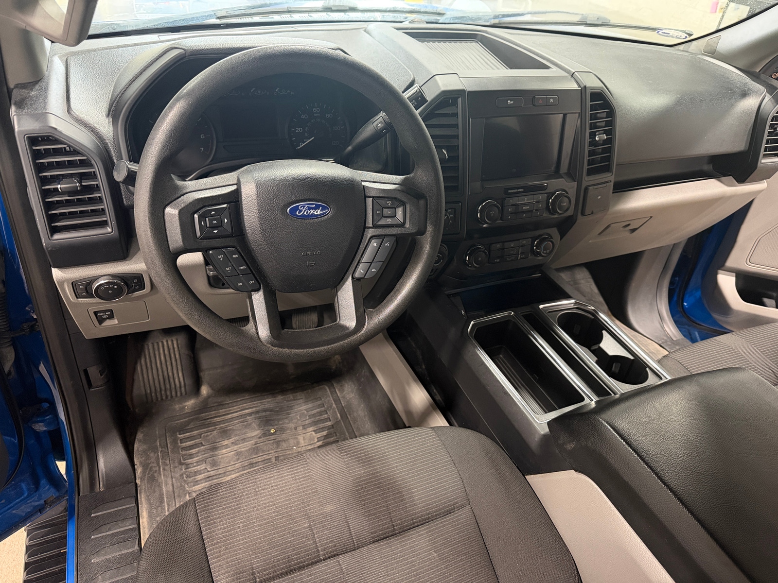 Thumbnail: 2019 Ford Econoline - 3