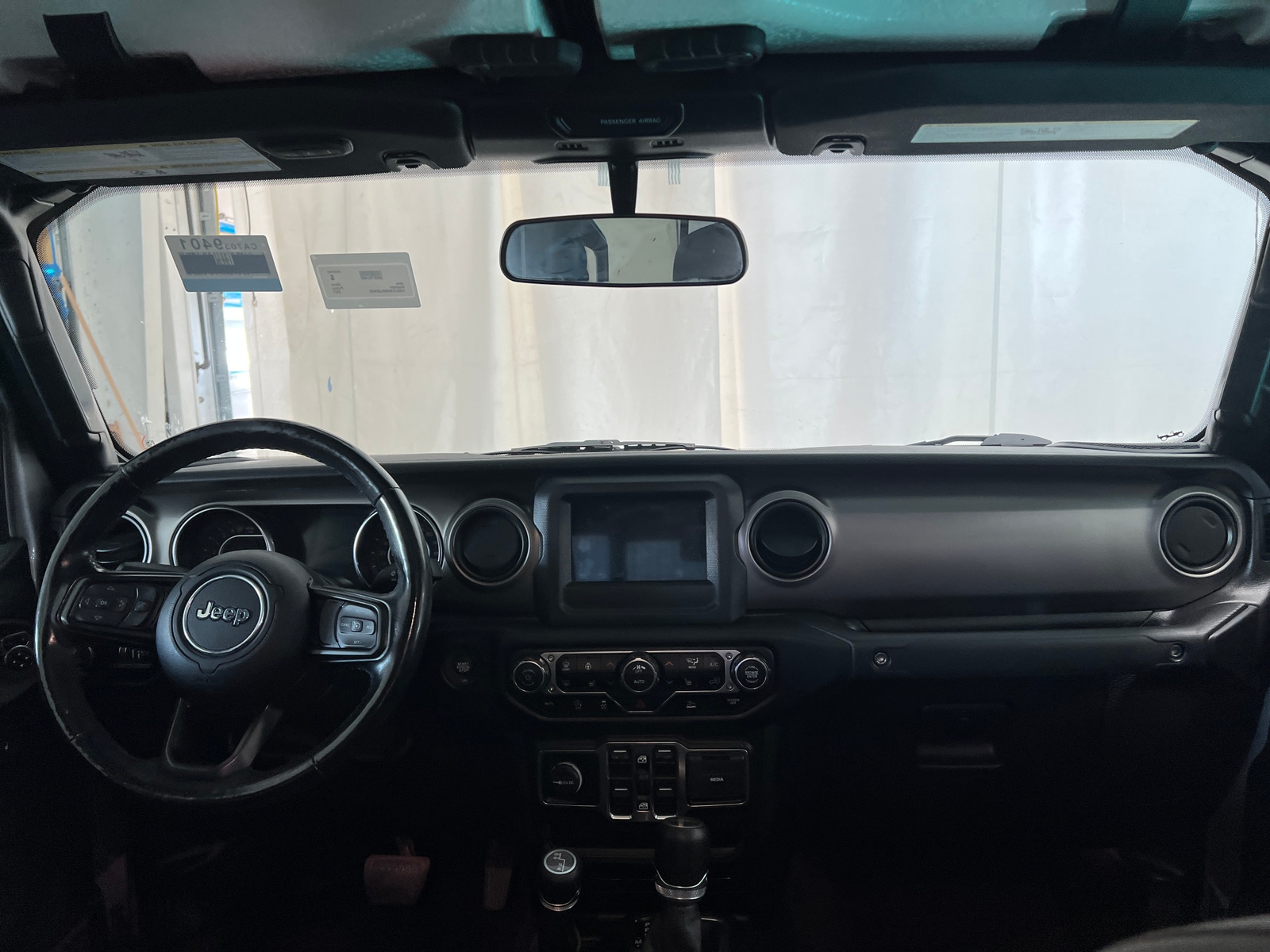Thumbnail: 2021 Jeep Gladiator - 3