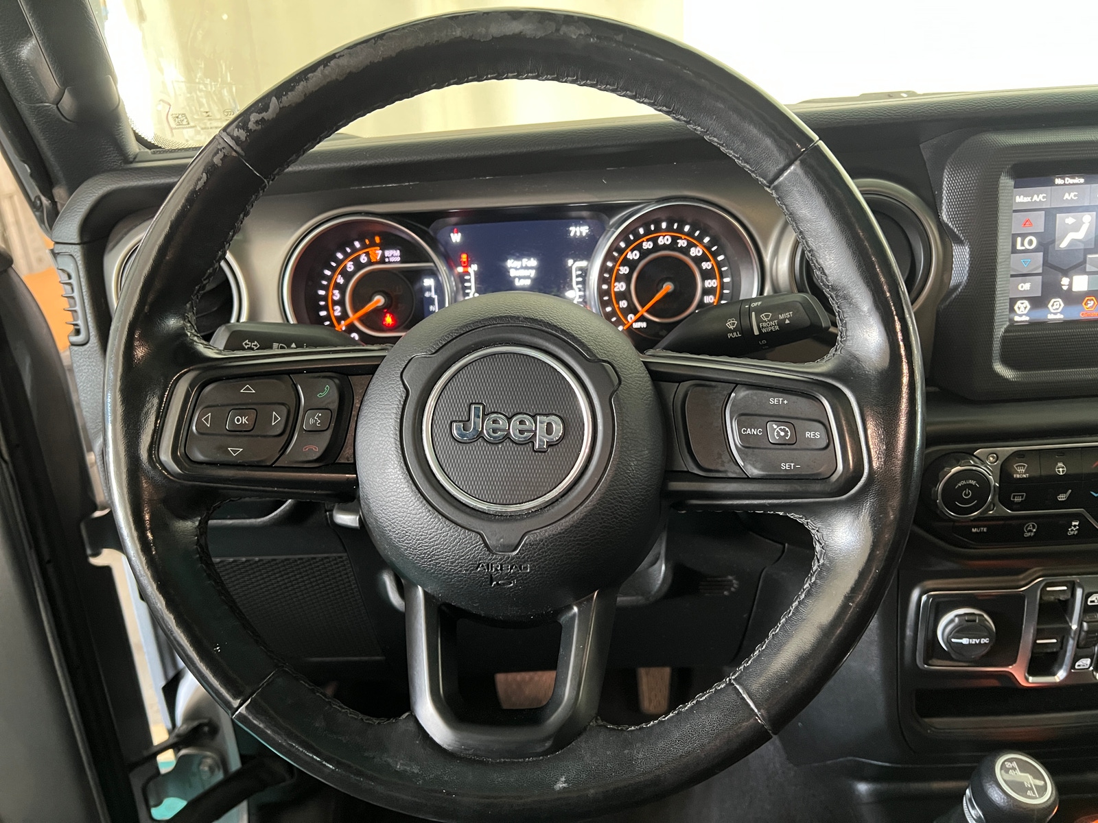 Thumbnail: 2021 Jeep Gladiator - 5